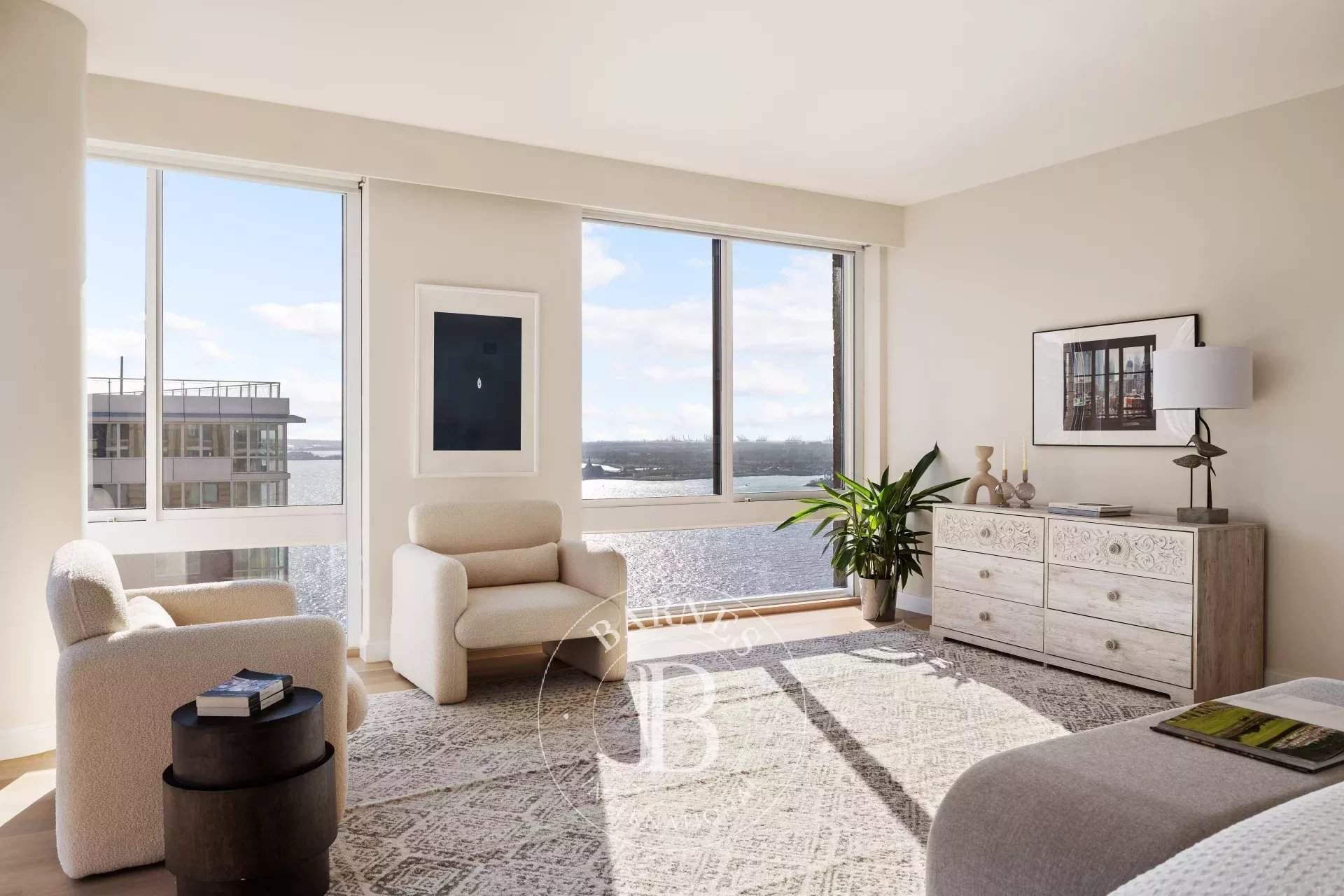 New York  - Condo  - picture 13