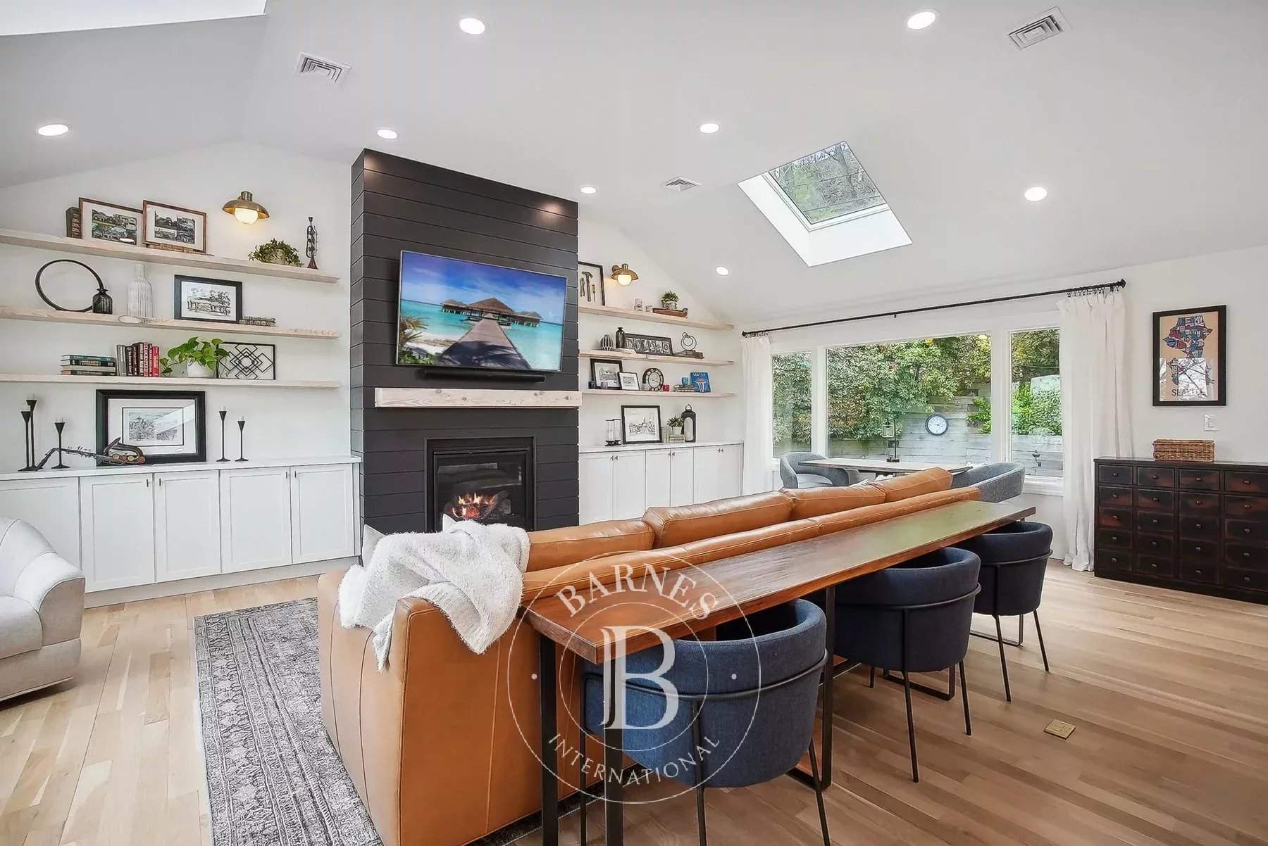 Montclair  - House  - picture 4