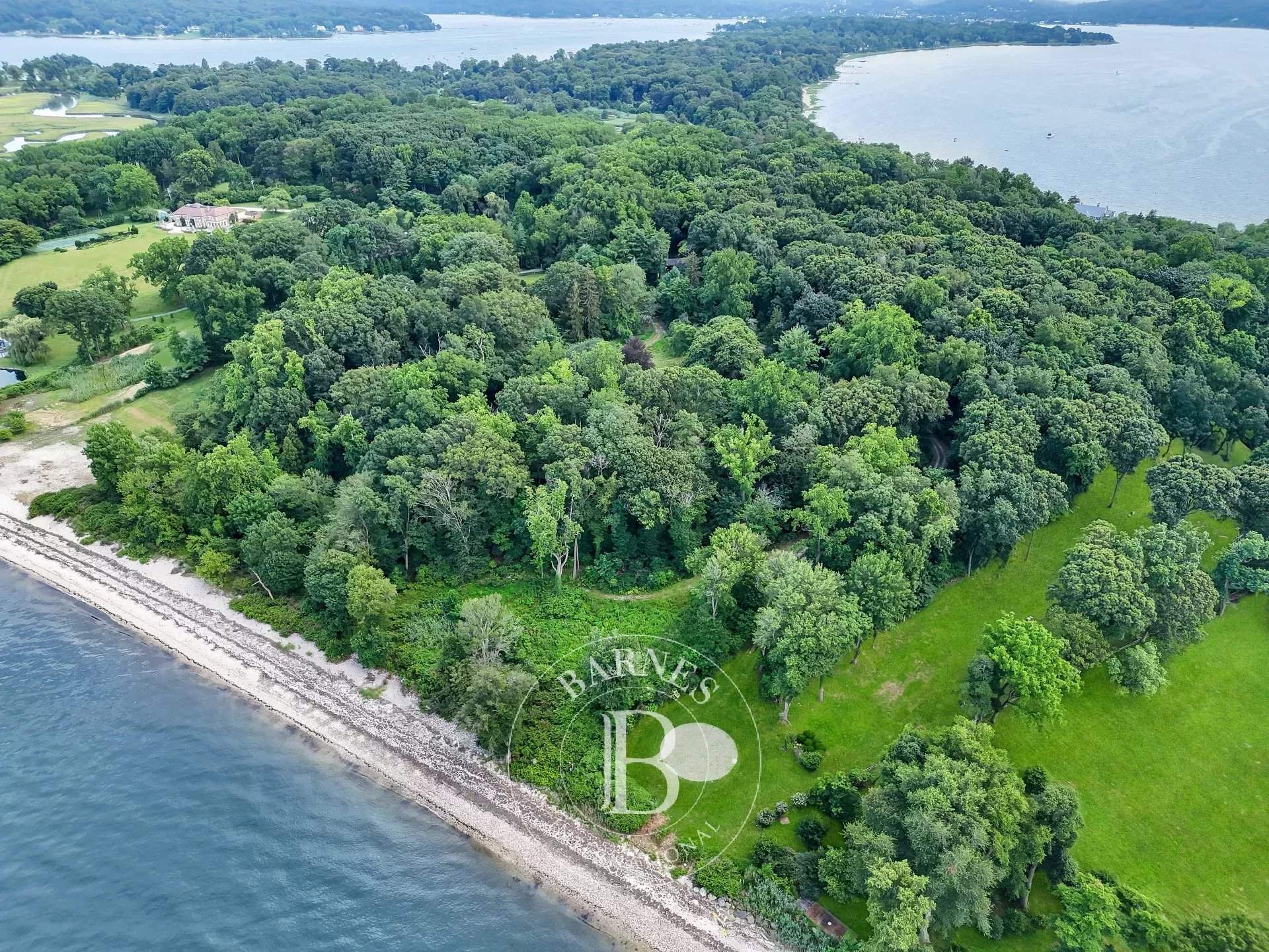 Oyster Bay  - House  - picture 9