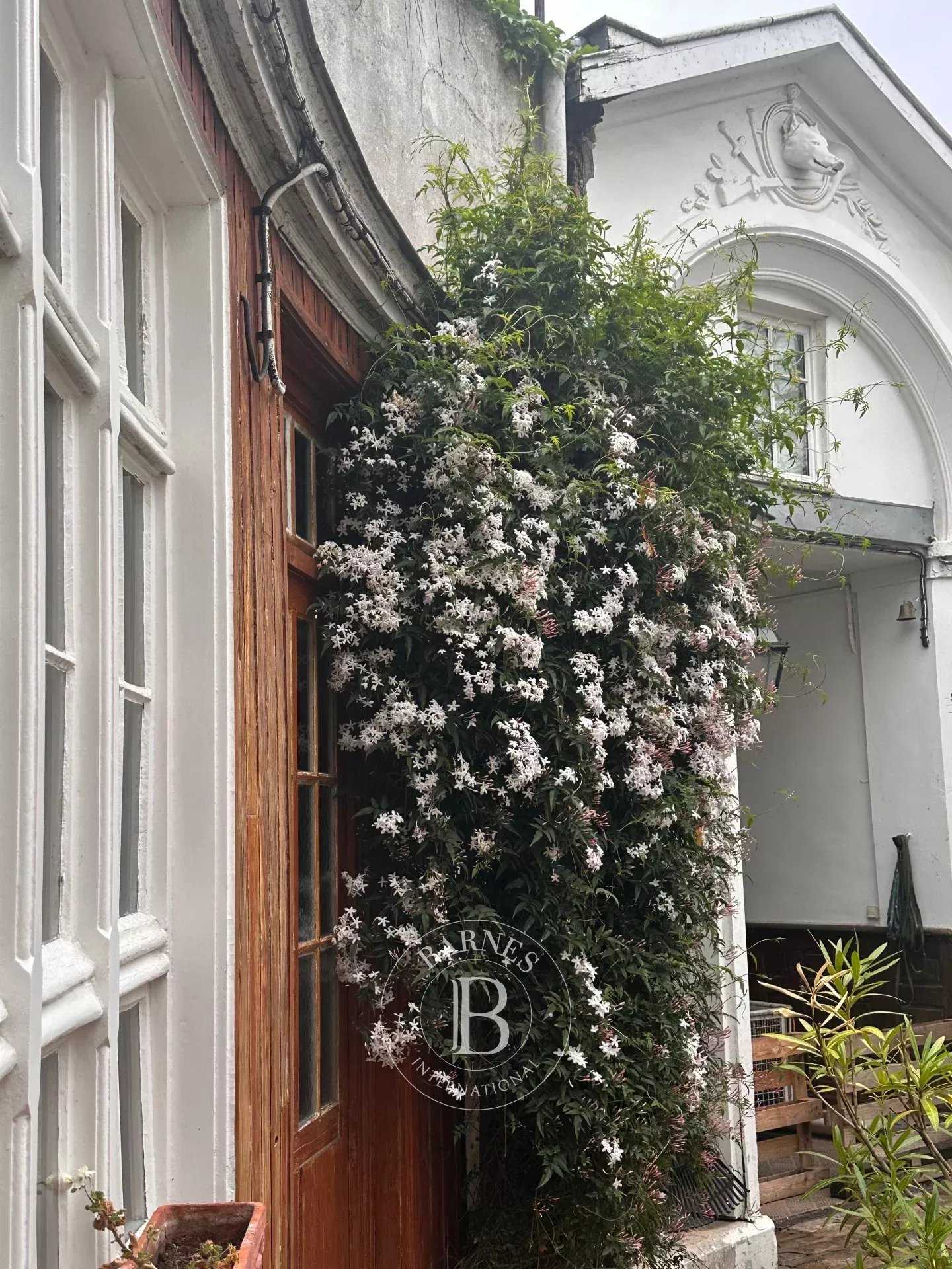Amiens  - Hôtel particulier 10 Pi&egrave;ces 6 Chambres