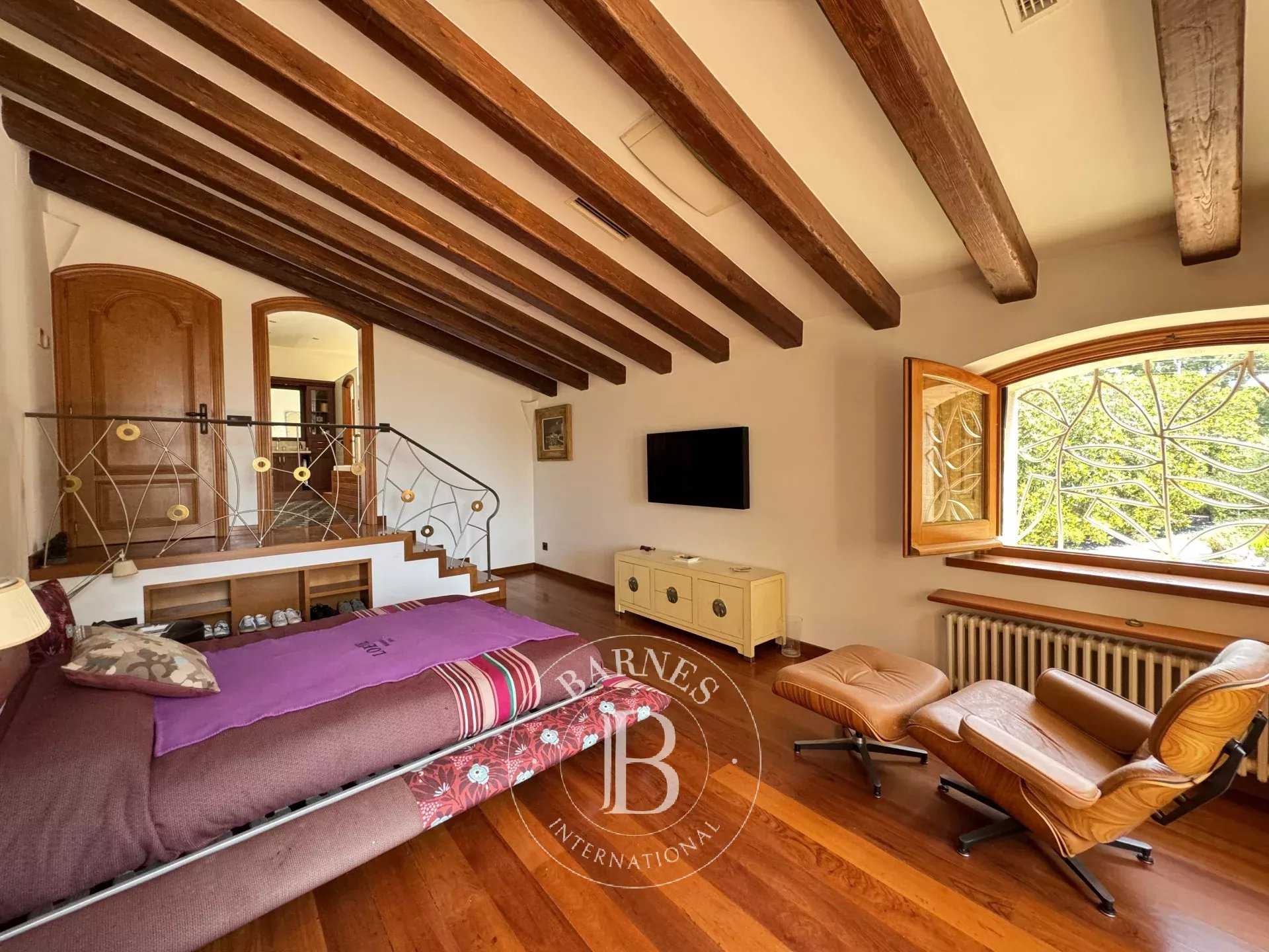 Cabrera de Mar  - Mas 7 Bedrooms