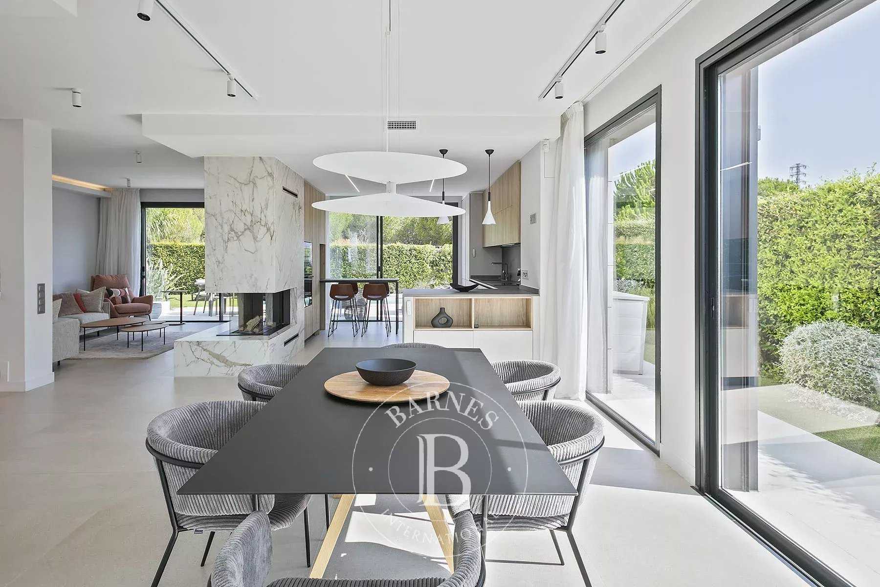 Montgat  - House 6 Bedrooms