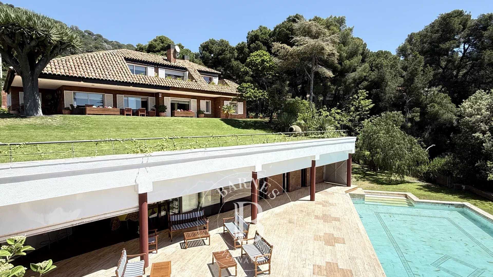 Premia de Dalt  - House 5 Bedrooms