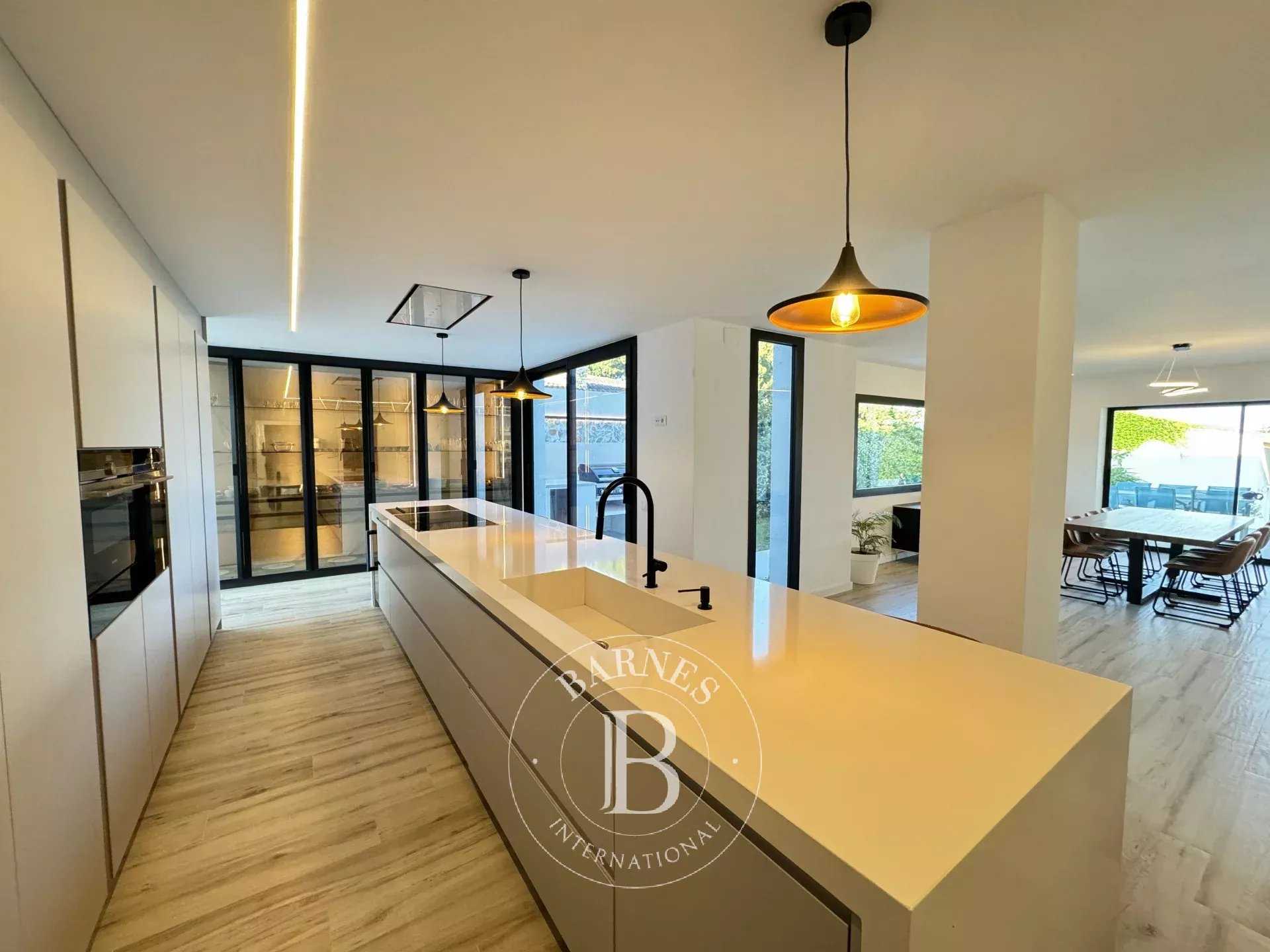 Sant Andreu de Llavaneres  - Casa 8 Cuartos 8 Habitaciones