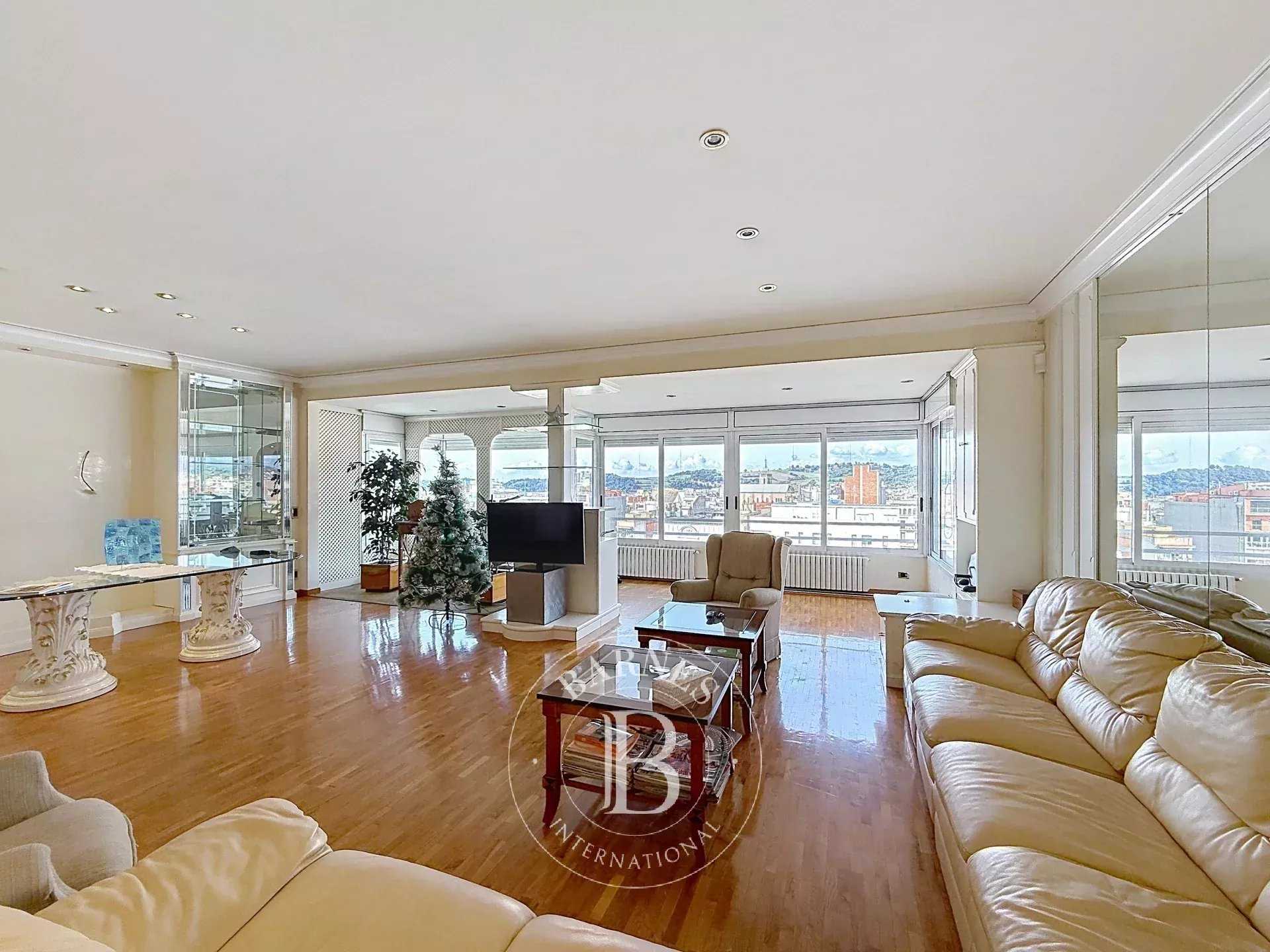 Granollers  - Appartement 4 Pi&egrave;ces 3 Chambres