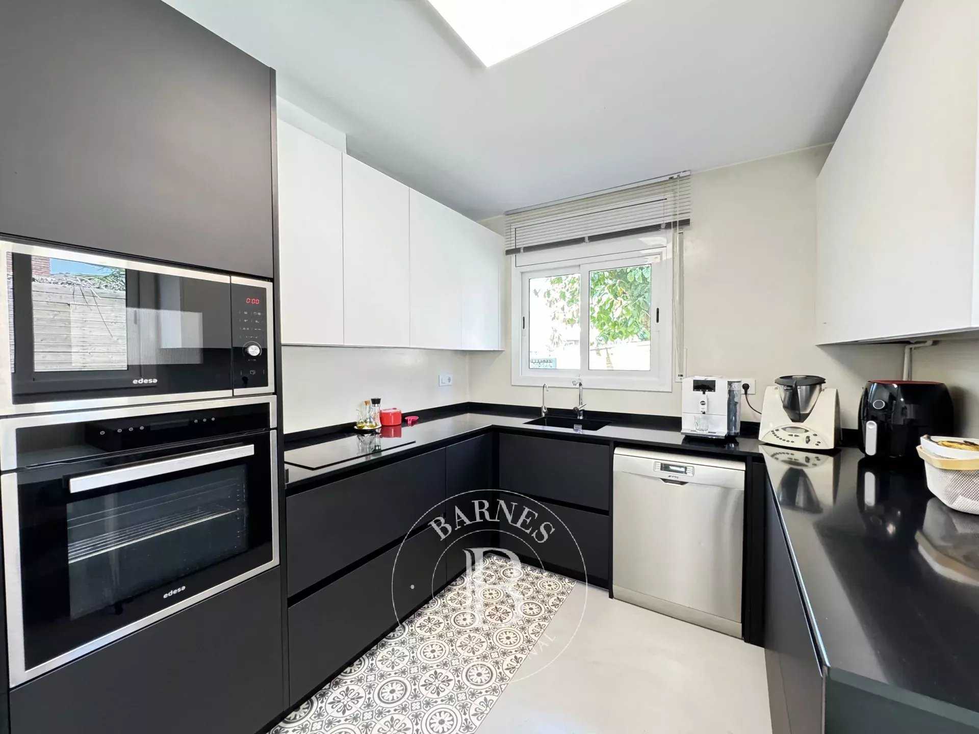 Tiana  - House 4 Bedrooms