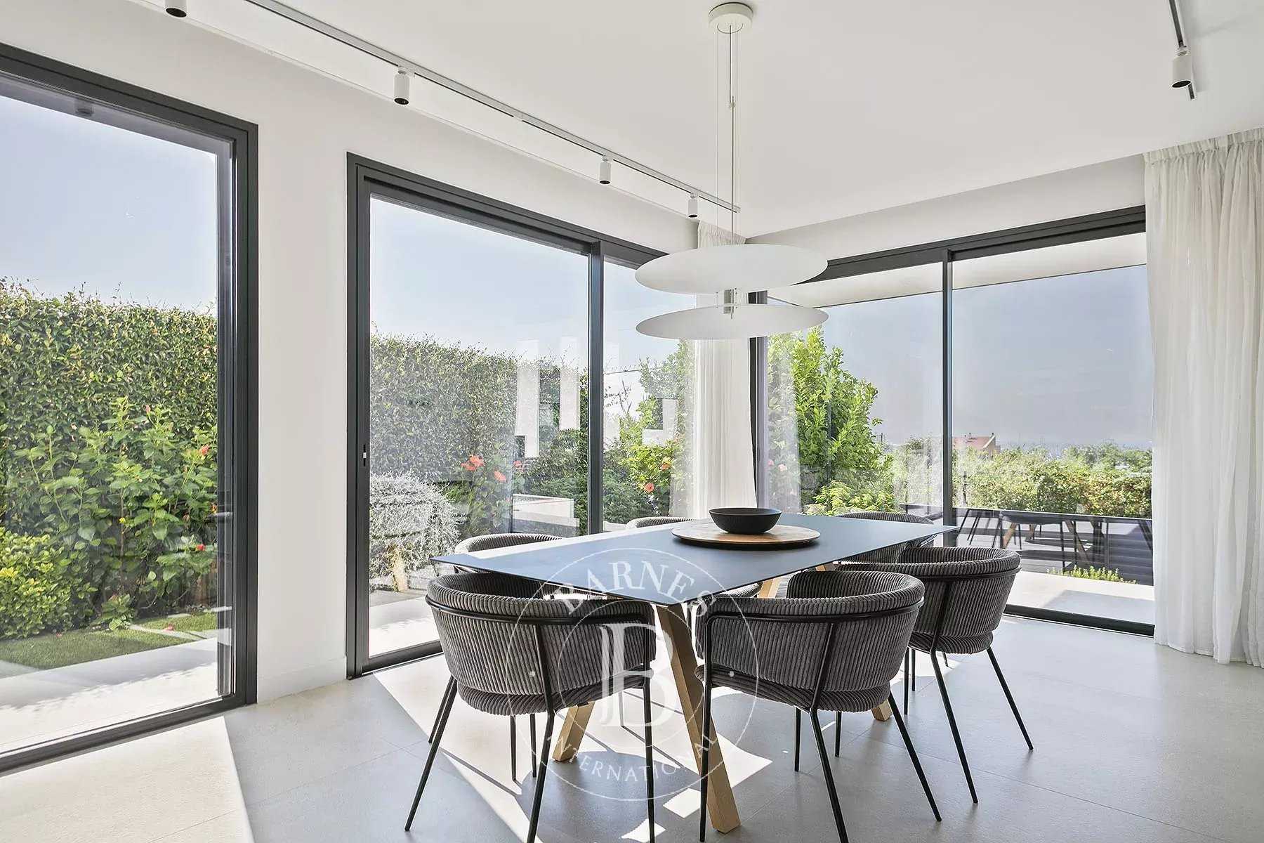 Montgat  - House 6 Bedrooms