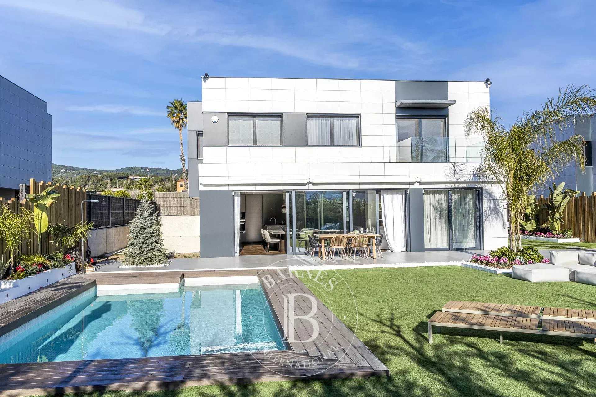 Sant Andreu de Llavaneres  - House 5 Bedrooms