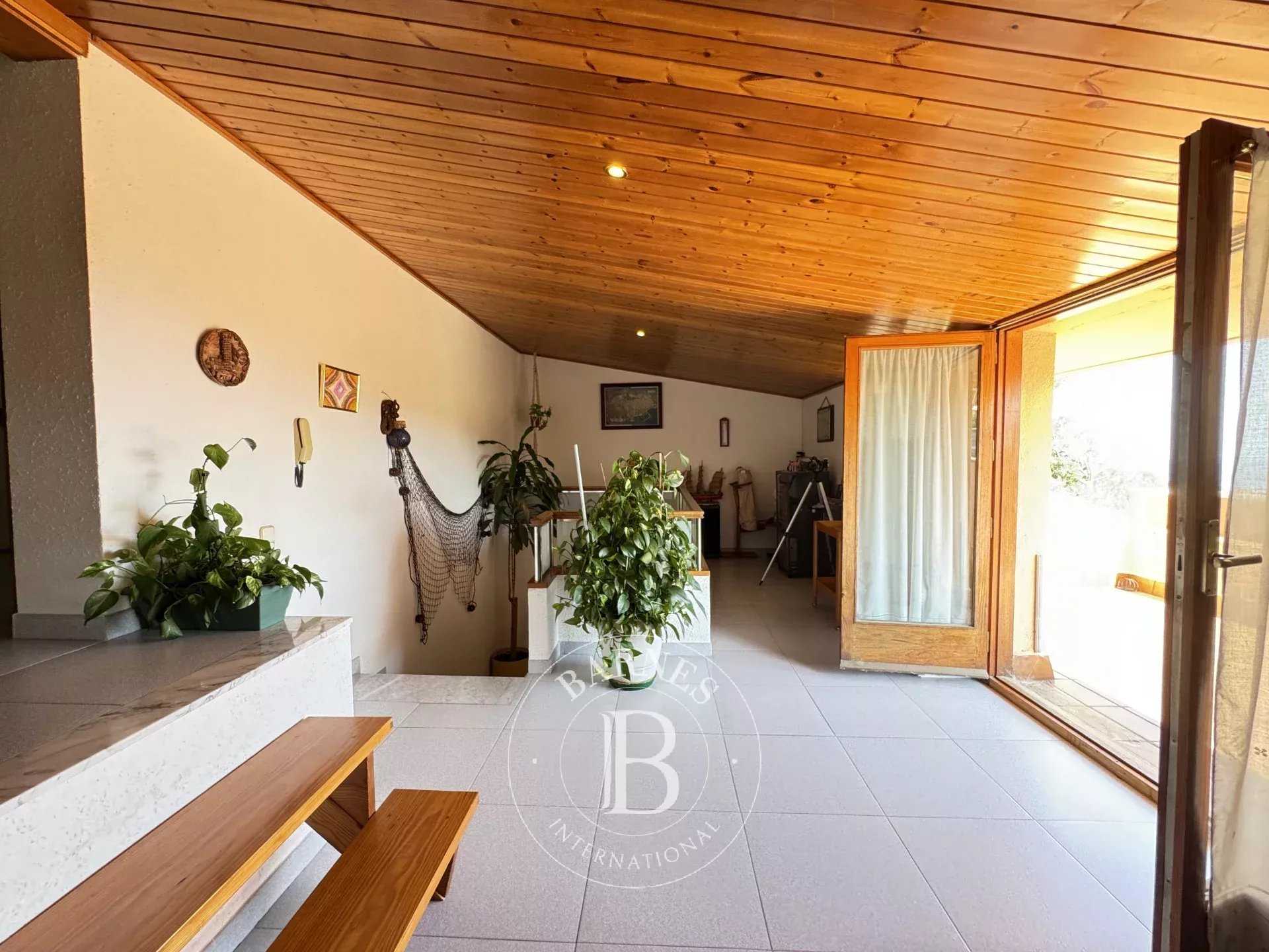 Mataró  - House 5 Bedrooms