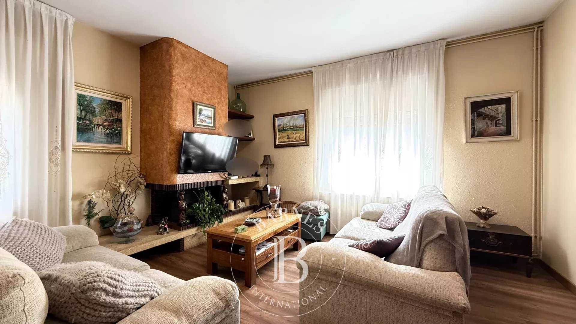 Mataró  - House 4 Bedrooms