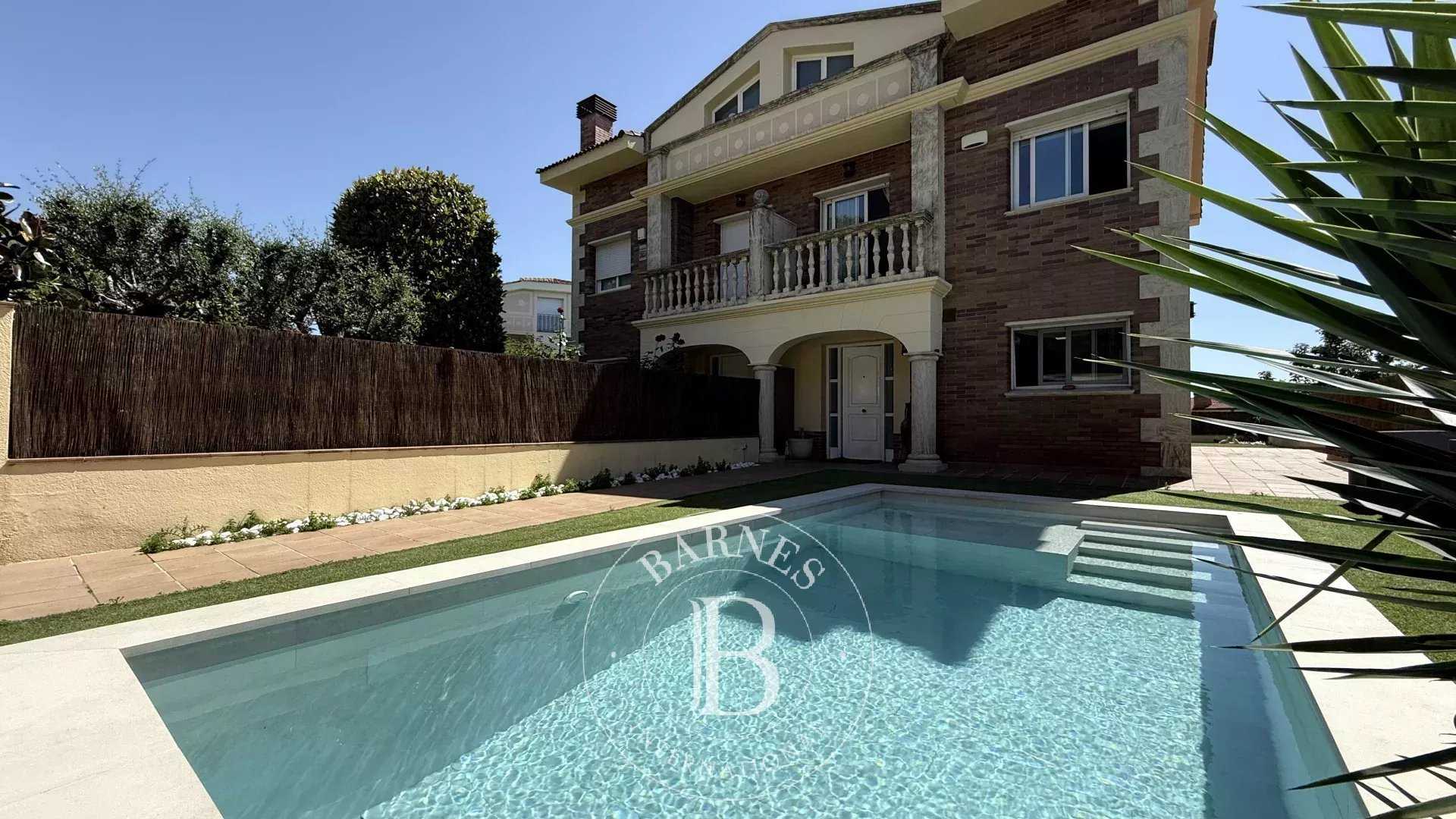 Sant Vicenç de Montalt  - House 4 Bedrooms