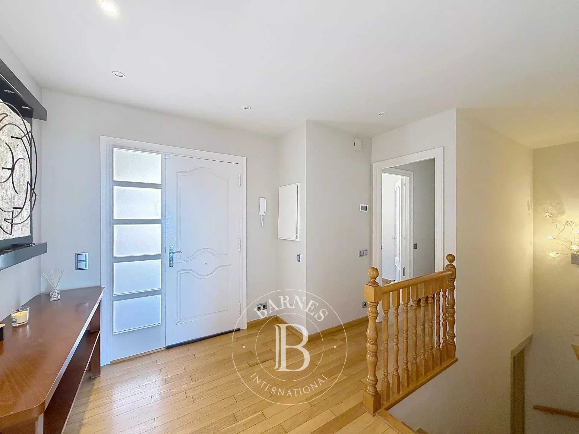 Cabrils  - Maison 5 Pi&egrave;ces 5 Chambres
