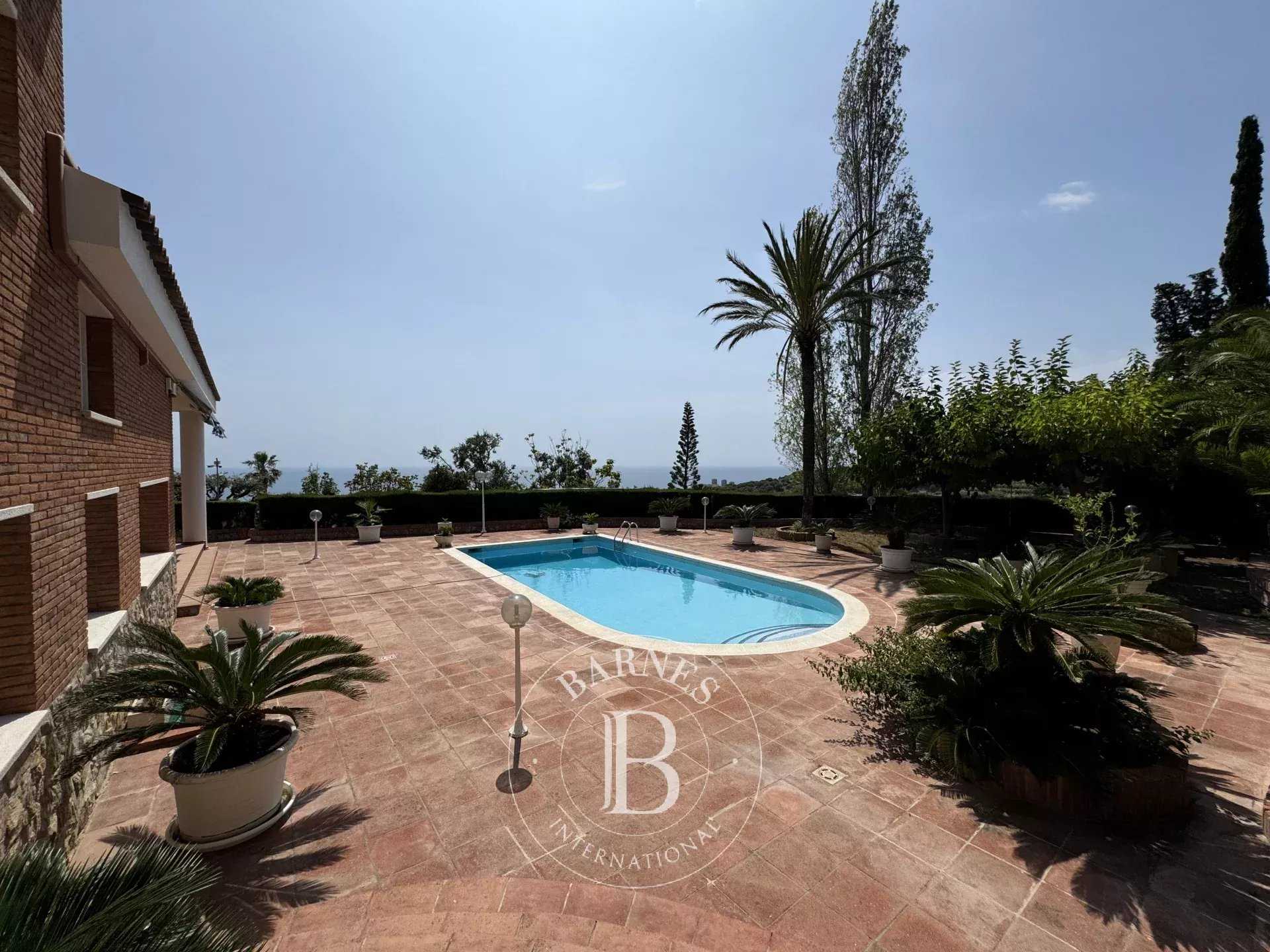 Alella  - House 7 Bedrooms