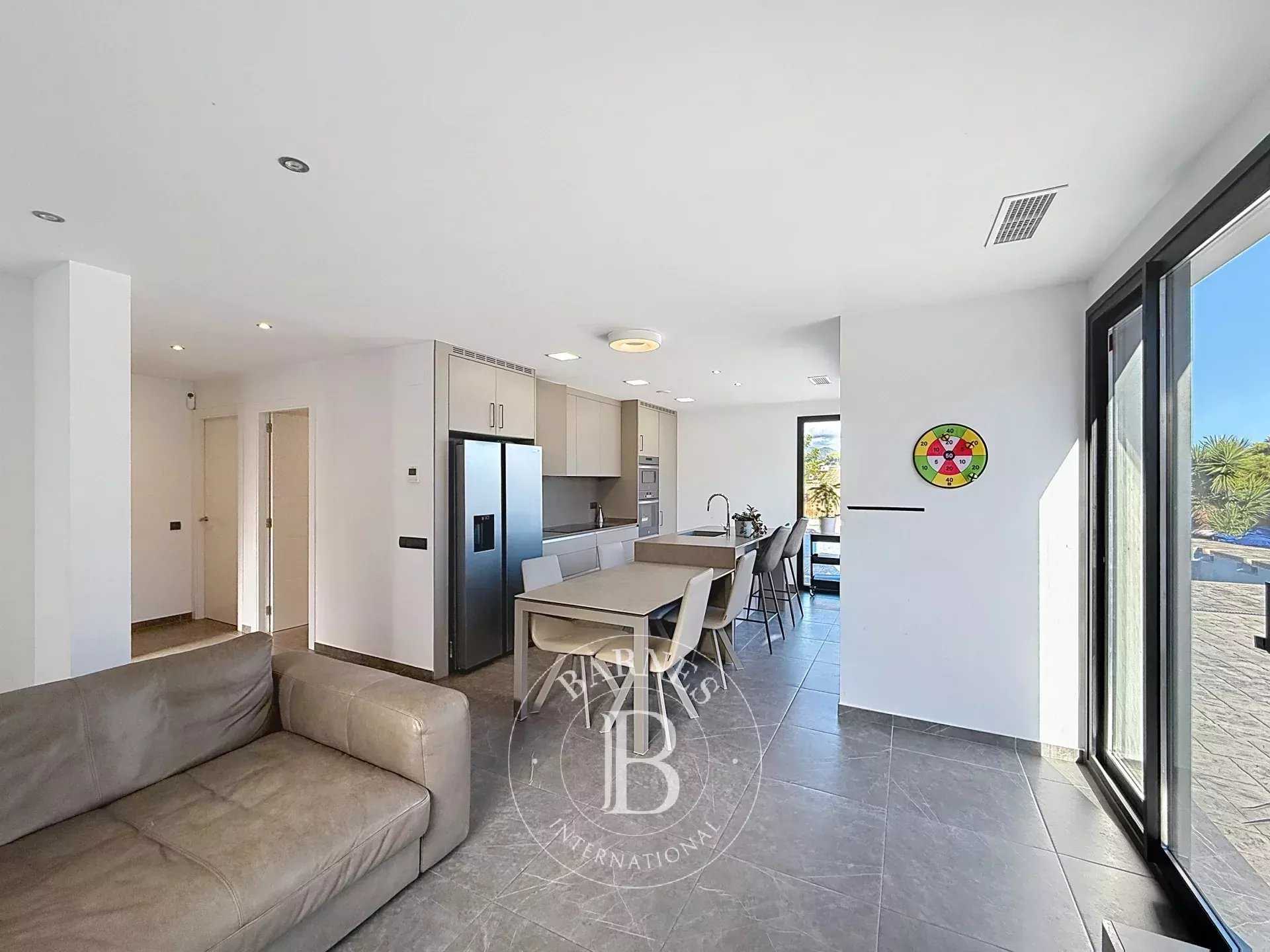 Premia de Dalt  - House 4 Bedrooms