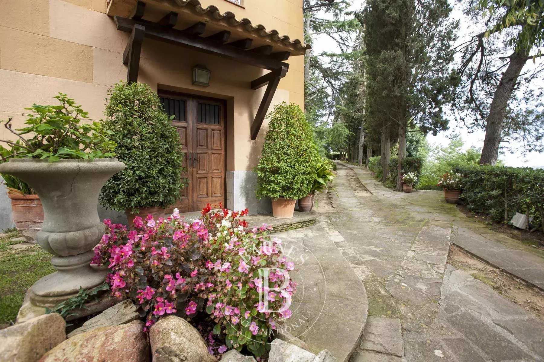 Arenys de Munt  - Finca 12 Cuartos 10 Habitaciones