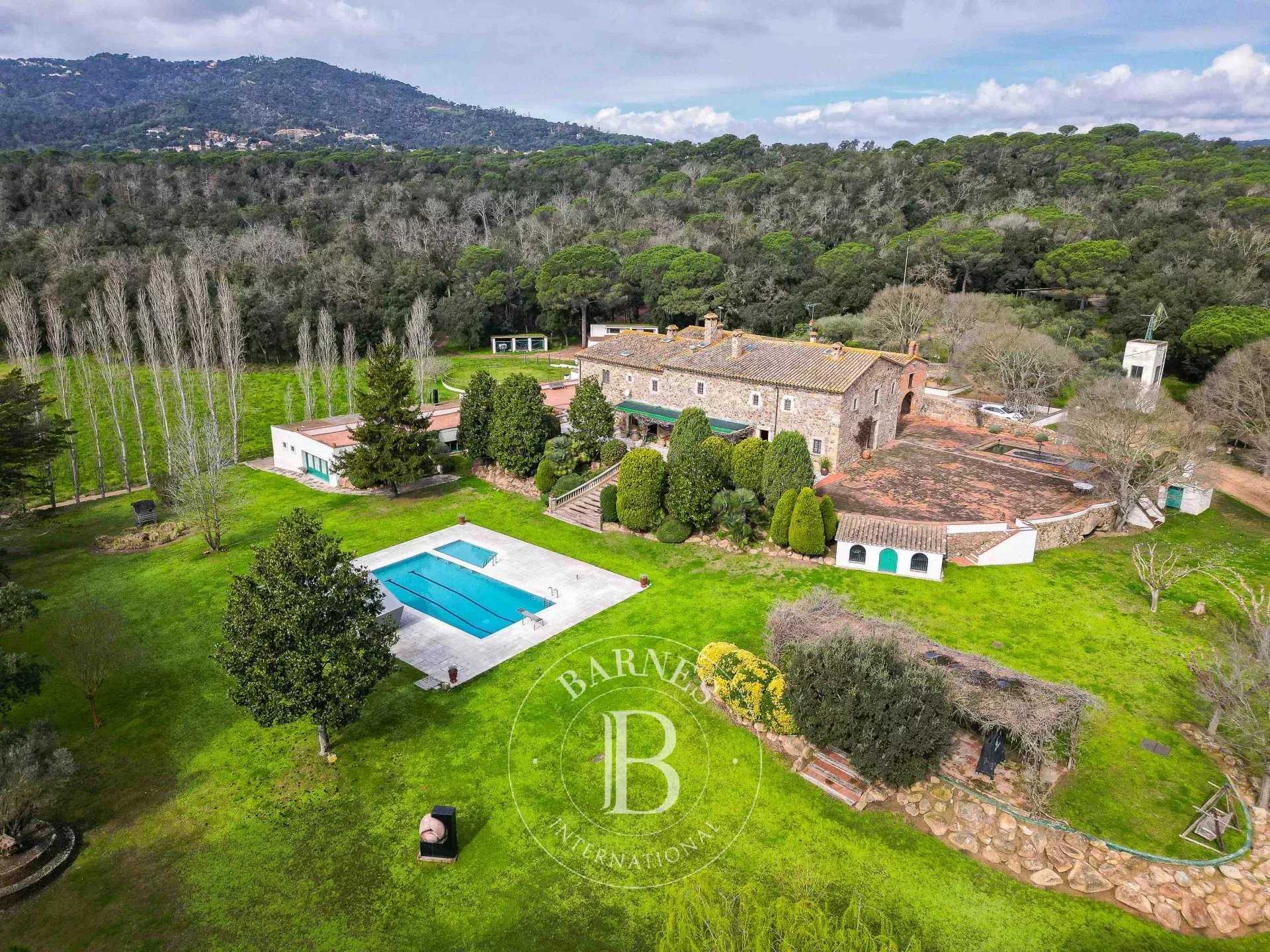 Tordera  - Finca 9 Cuartos 9 Habitaciones