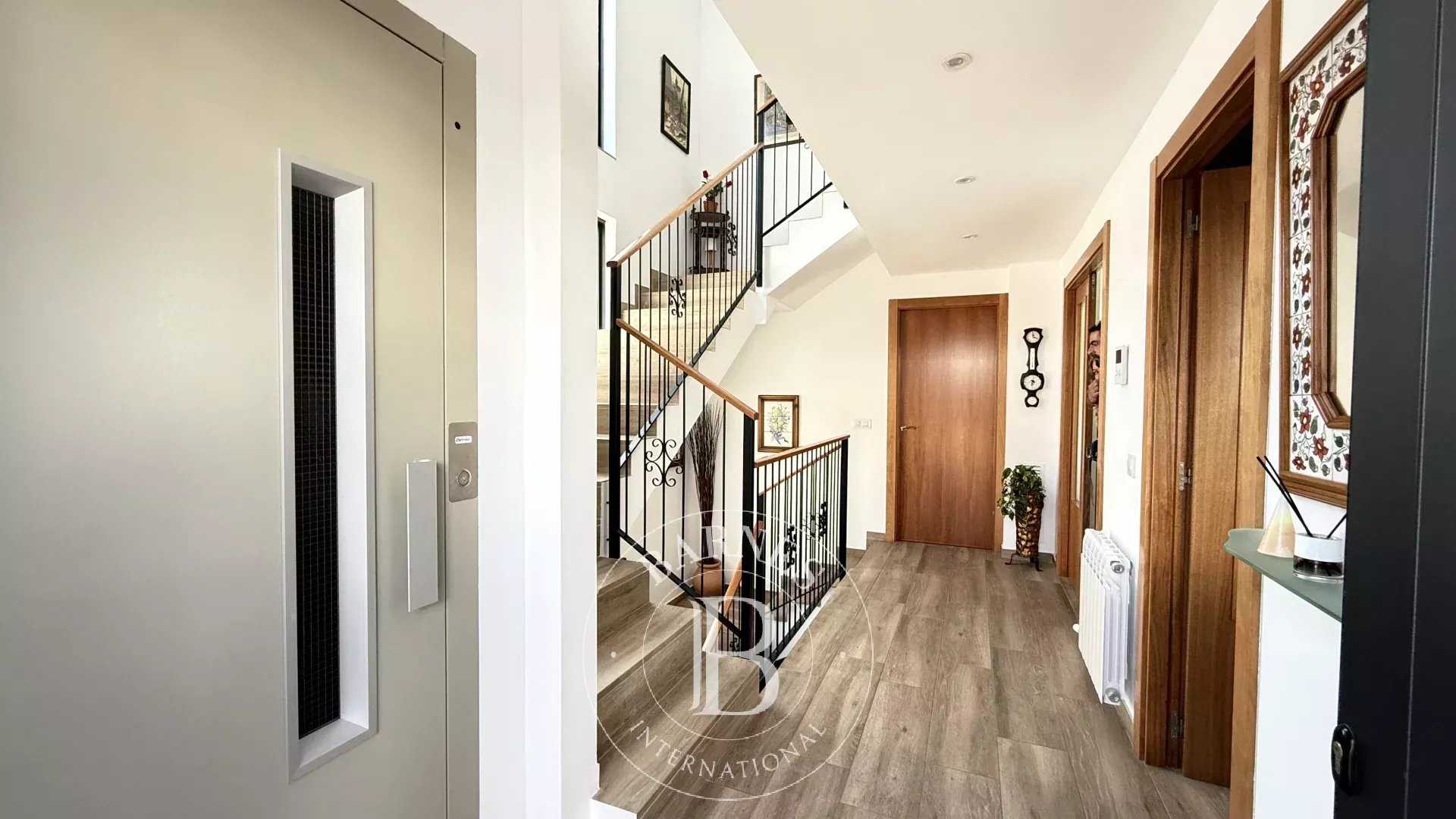 Cabrera de Mar  - House 5 Bedrooms