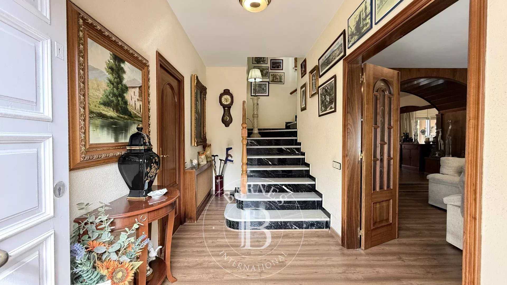 Mataró  - House 4 Bedrooms