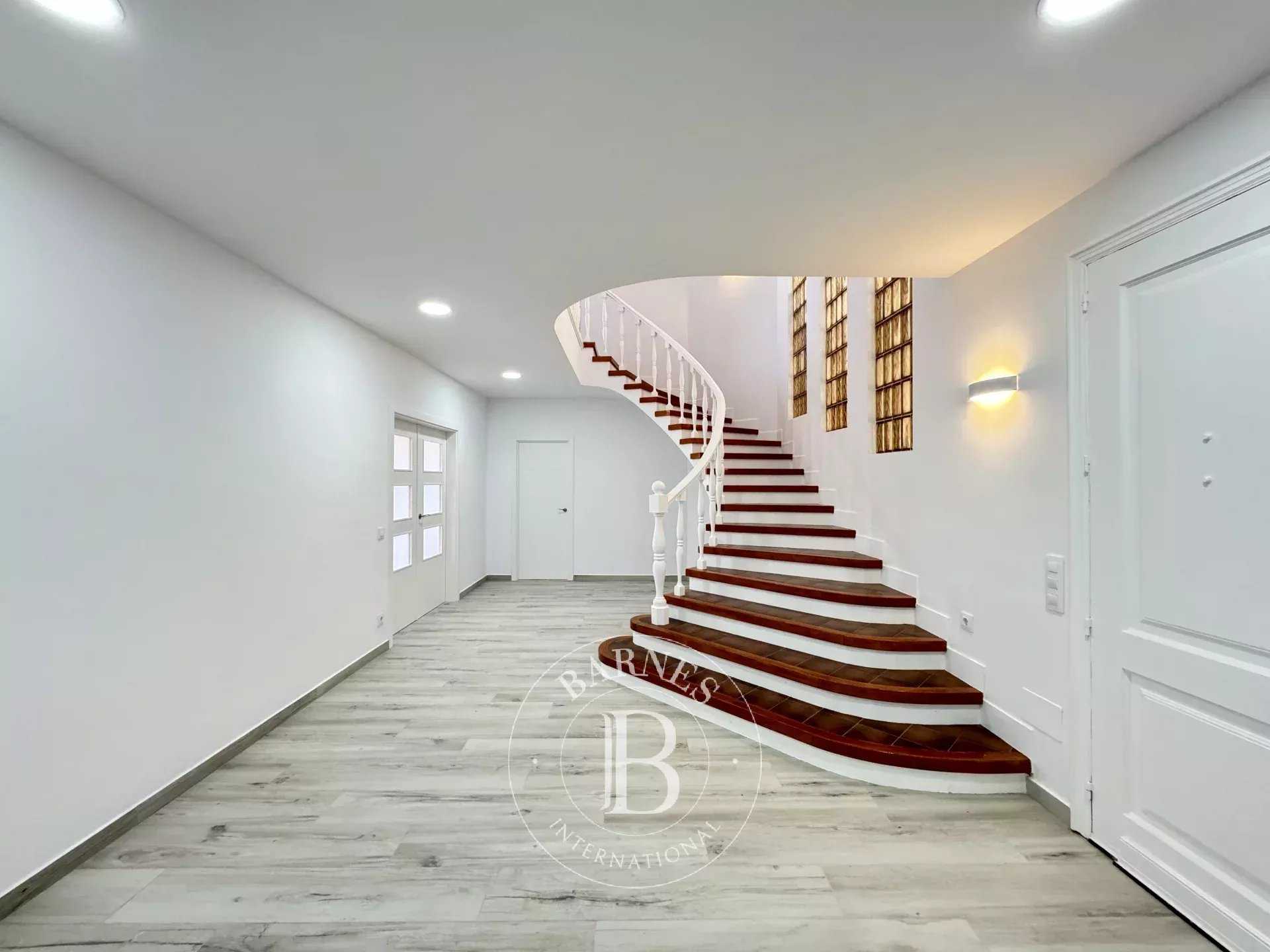 Mataró  - Casa 6 Cuartos 6 Habitaciones