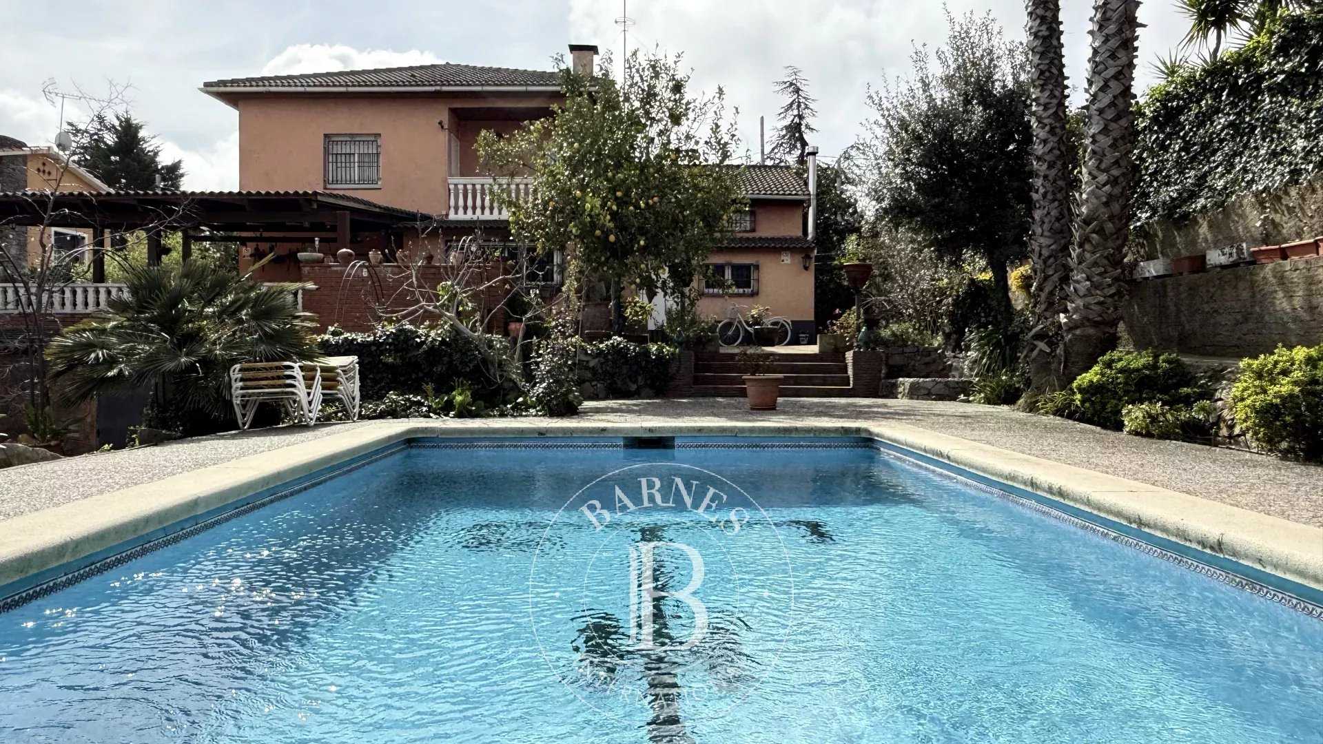 Mataró  - House 4 Bedrooms