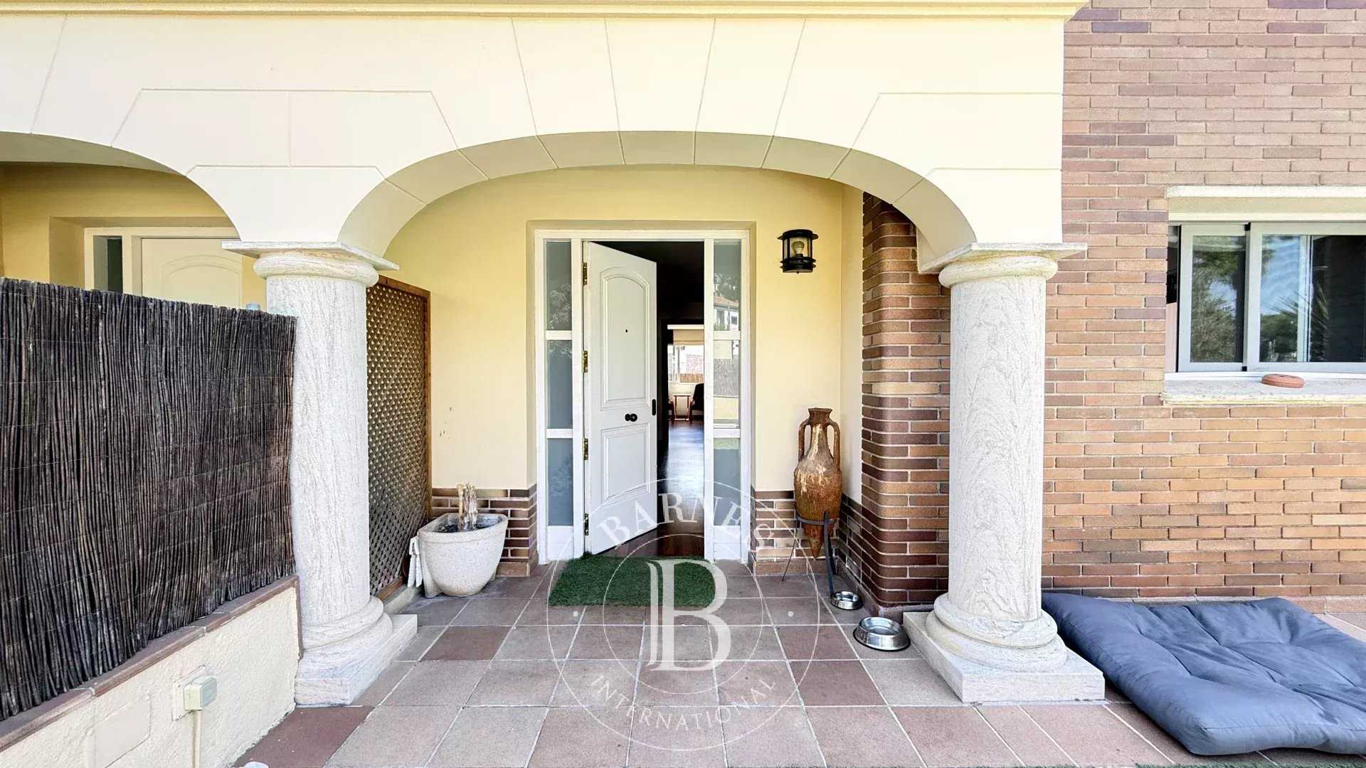 Sant Vicenç de Montalt  - House 4 Bedrooms