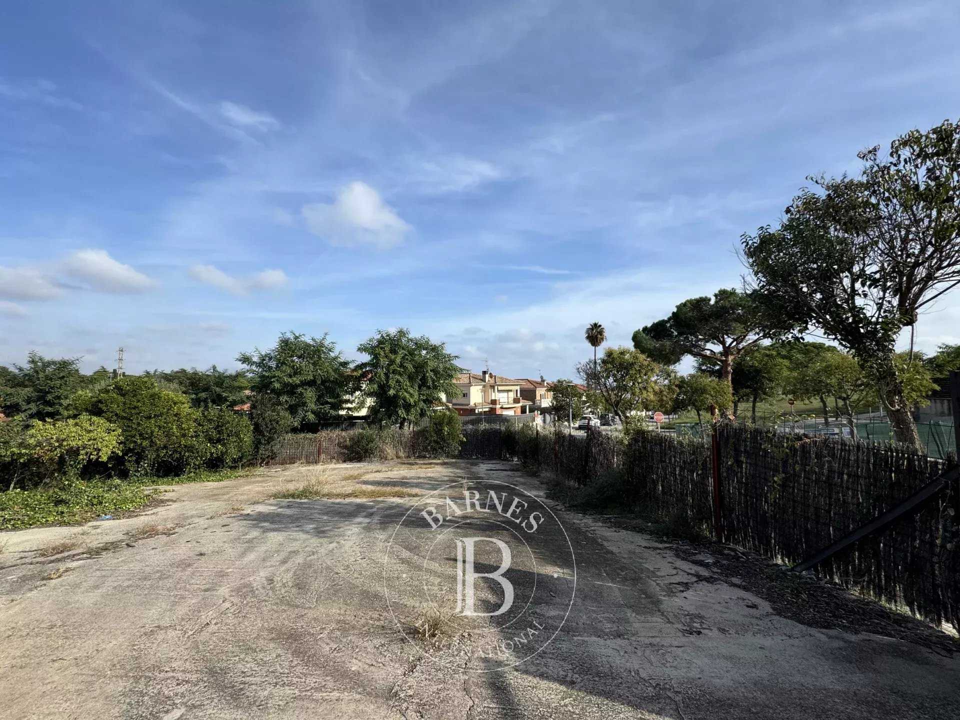 Building land Premia de Dalt