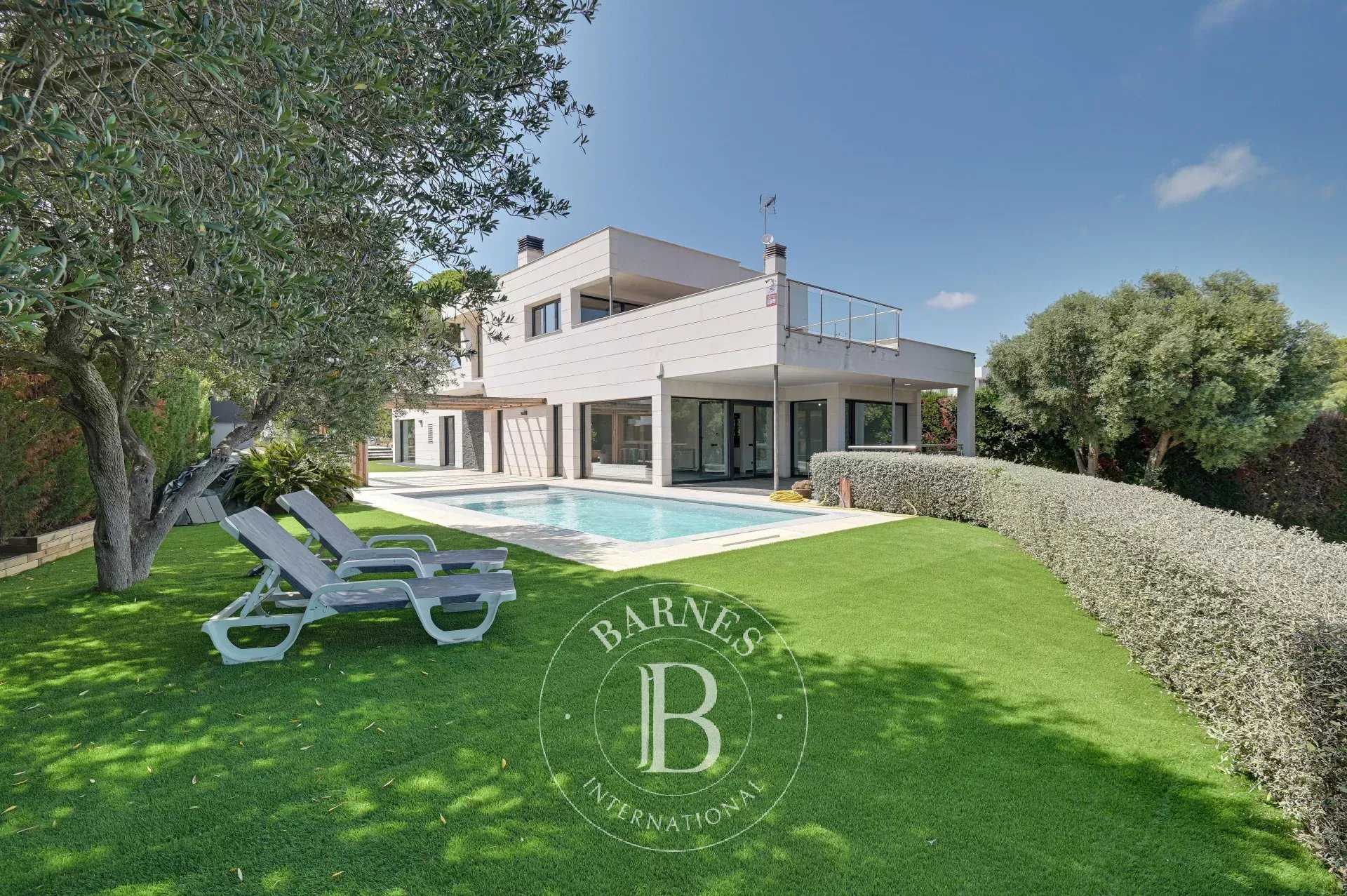 Sant Andreu de Llavaneres  - House 5 Bedrooms