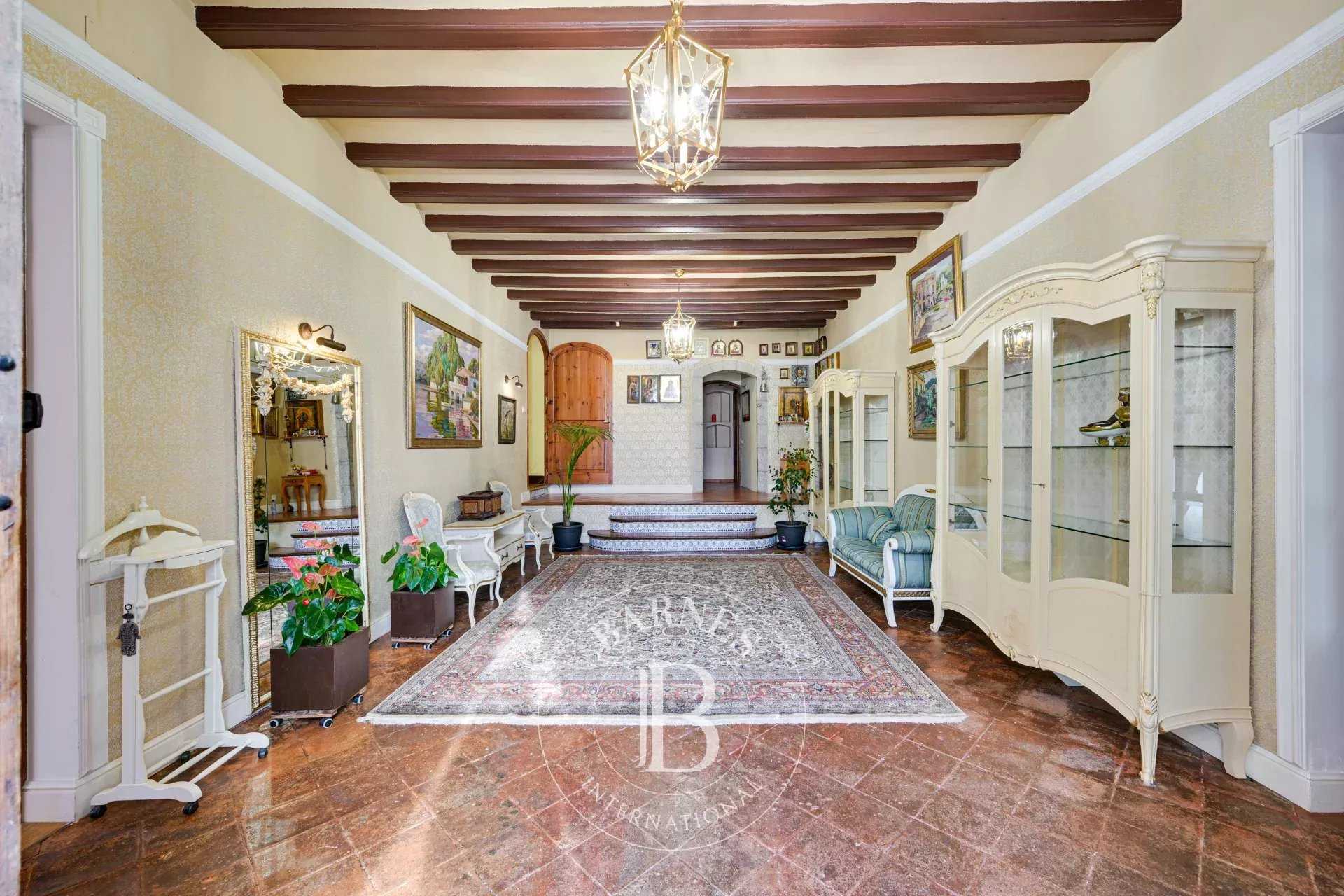 Premia de Dalt  - House 11 Bedrooms