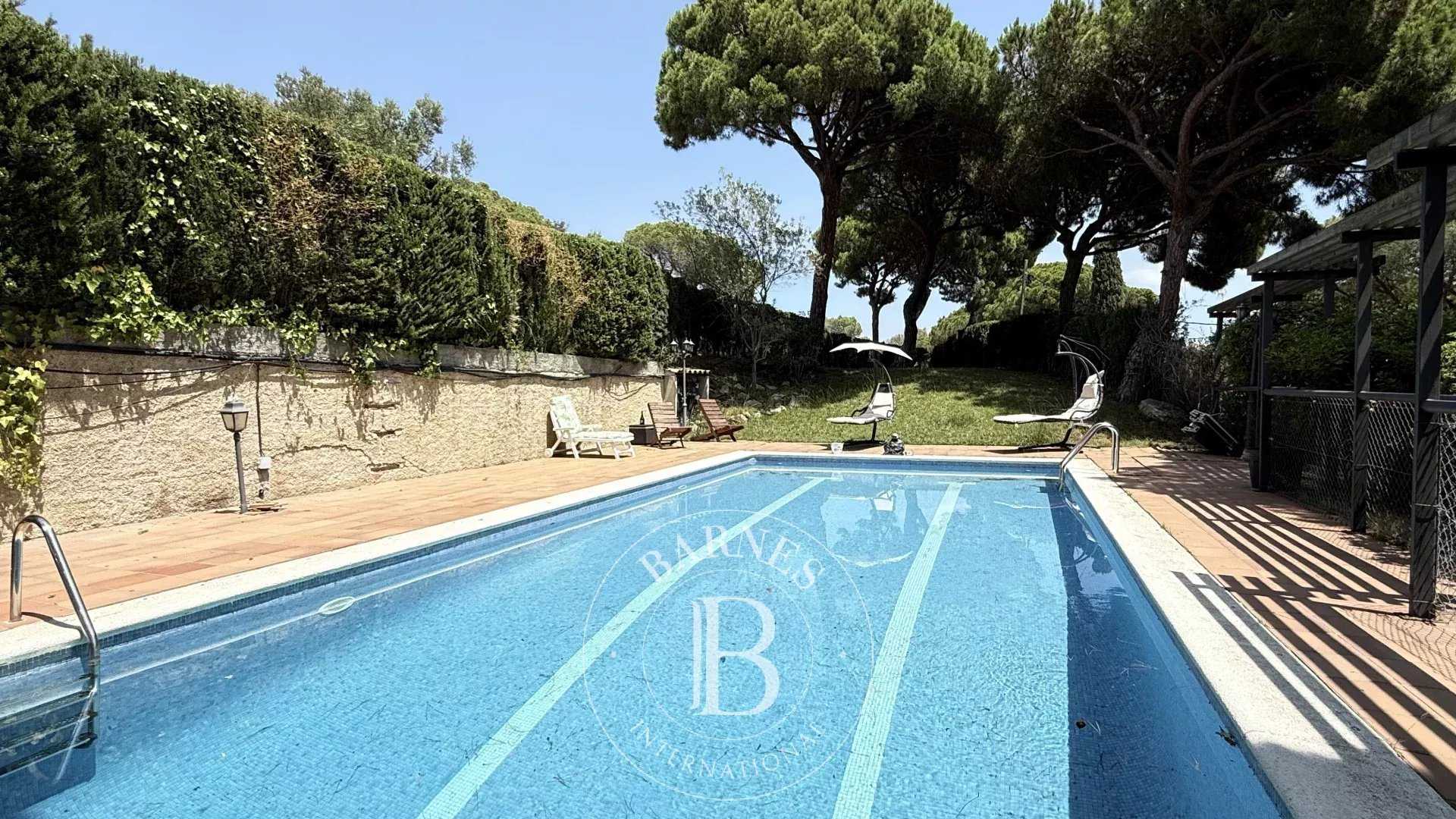 Cabrera de Mar  - Casa 6 Cuartos 7 Habitaciones