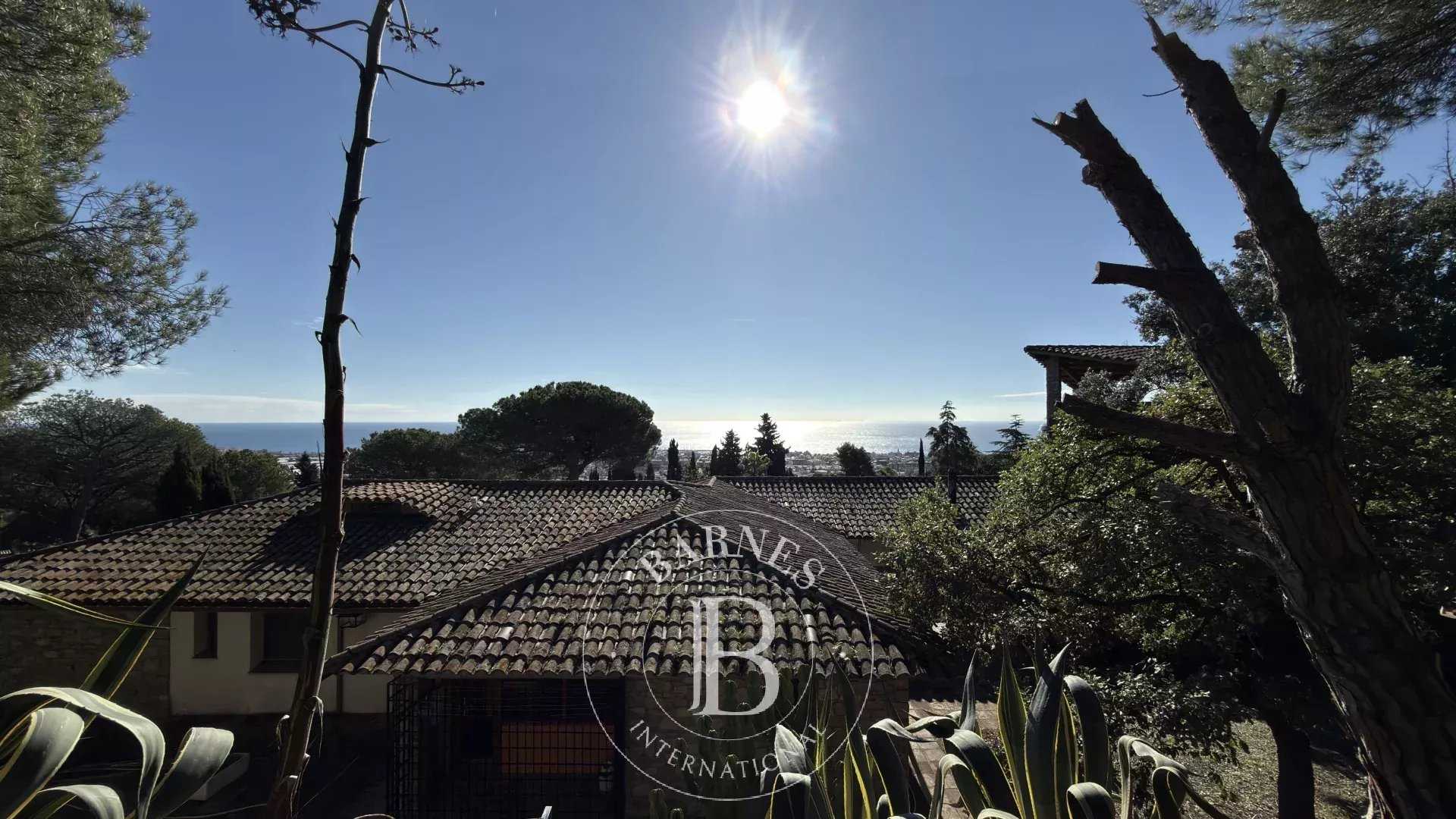 Premia de Dalt  - House 6 Bedrooms