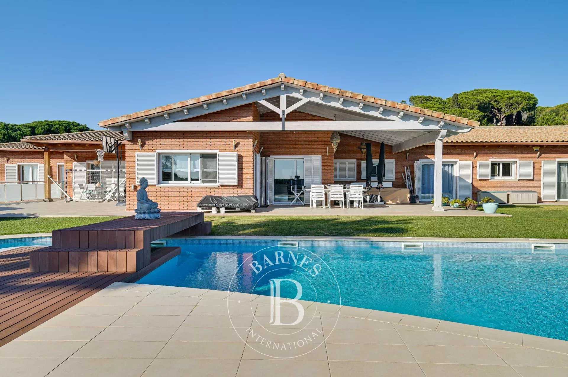 Sant Andreu de Llavaneres  - Casa 8 Cuartos 8 Habitaciones