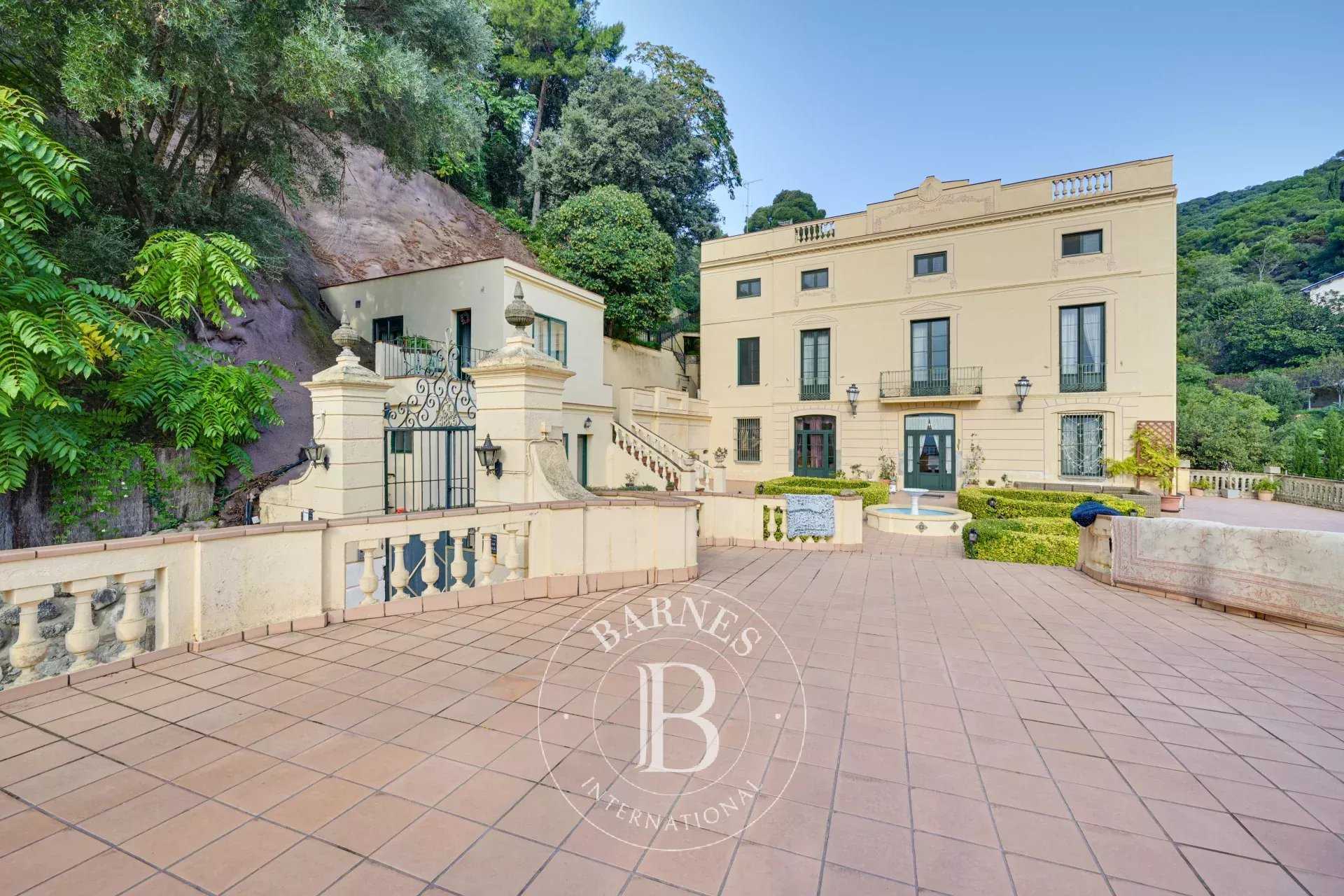 Premia de Dalt  - House 11 Bedrooms