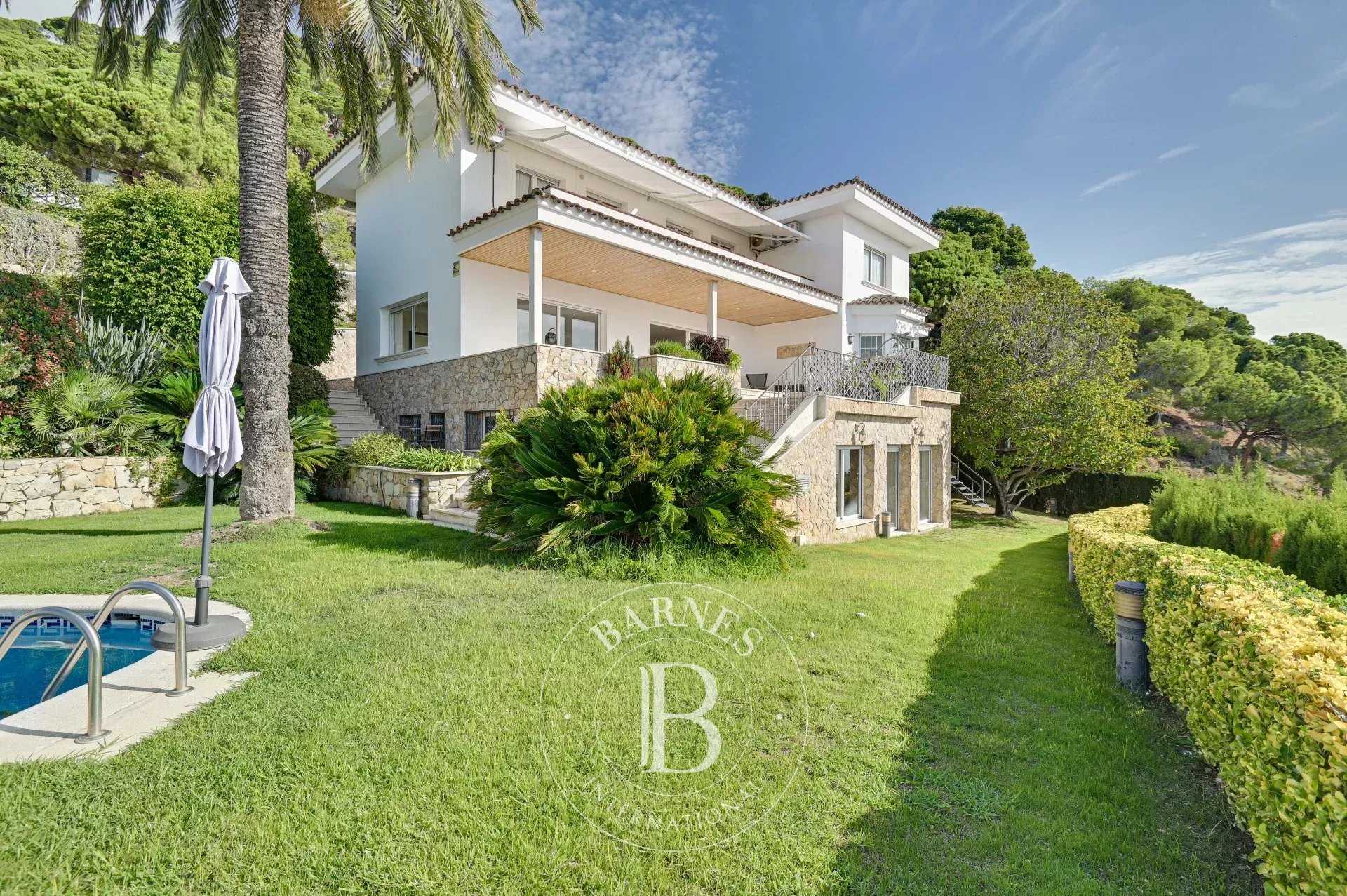 Maison Cabrils  -  ref 85299706 (picture 1)