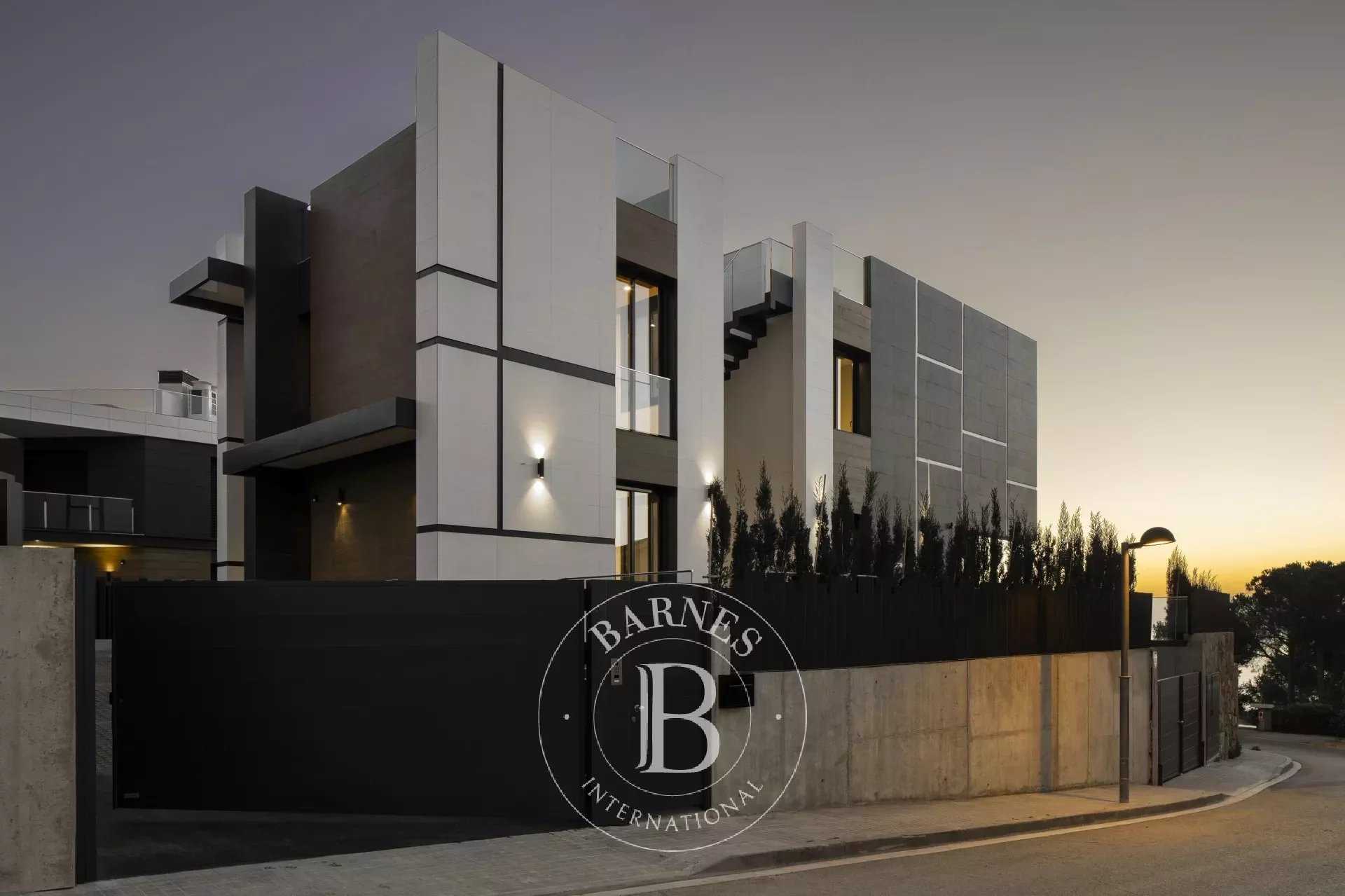 Beautiful new villa for sale in Caldes d'Estrac, Barcelona. Caldes d'Estrac  -  ref 84539381 (picture 2)