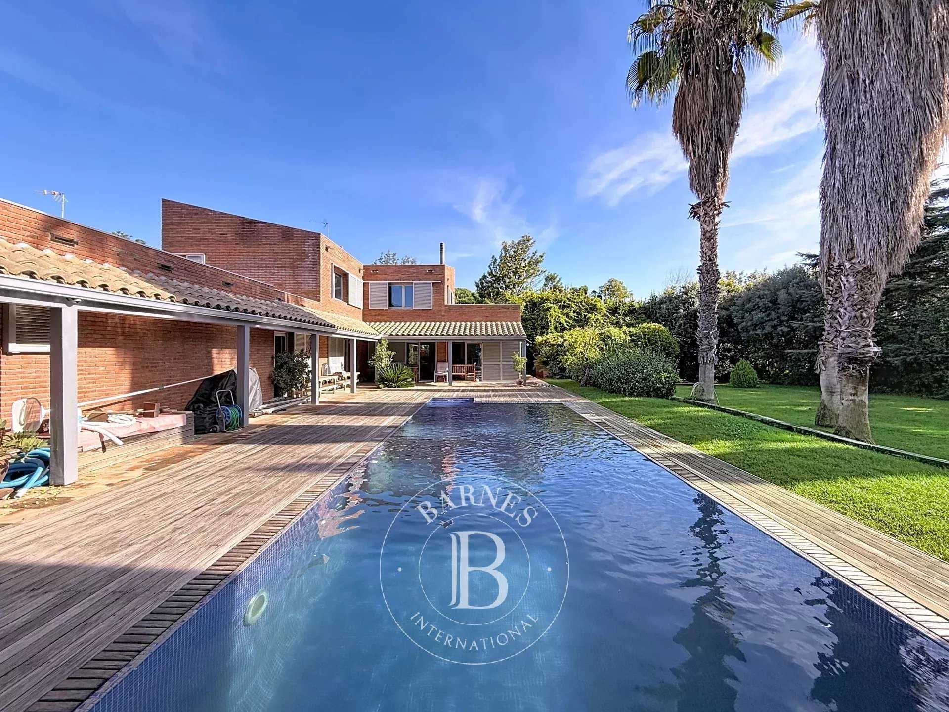 House Cabrera de Mar  -  ref 86361444 (picture 1)