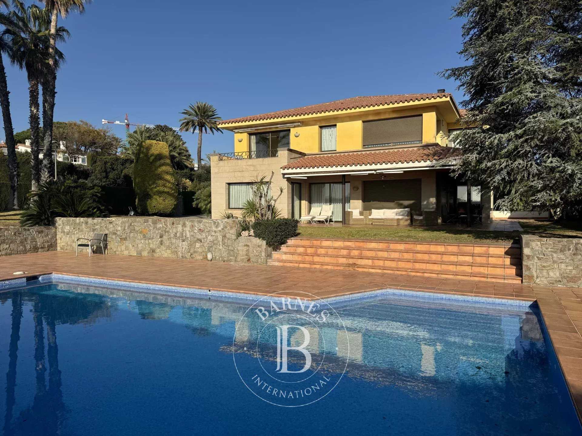 Maison Alella  -  ref 85592199 (picture 1)