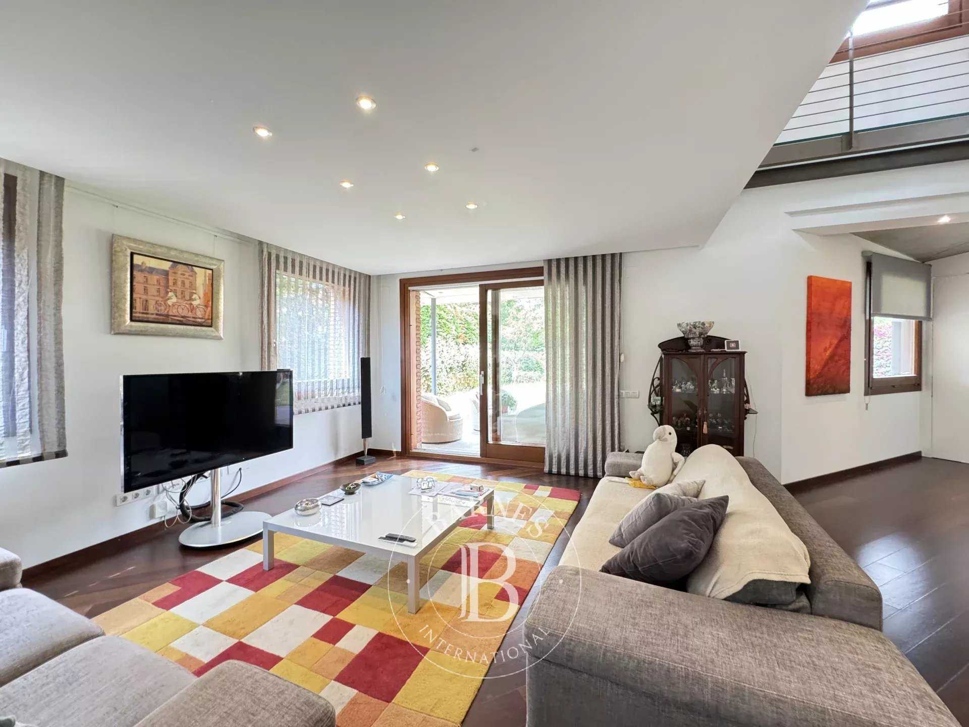 House Cabrera de Mar  -  ref 84904706 (picture 2)