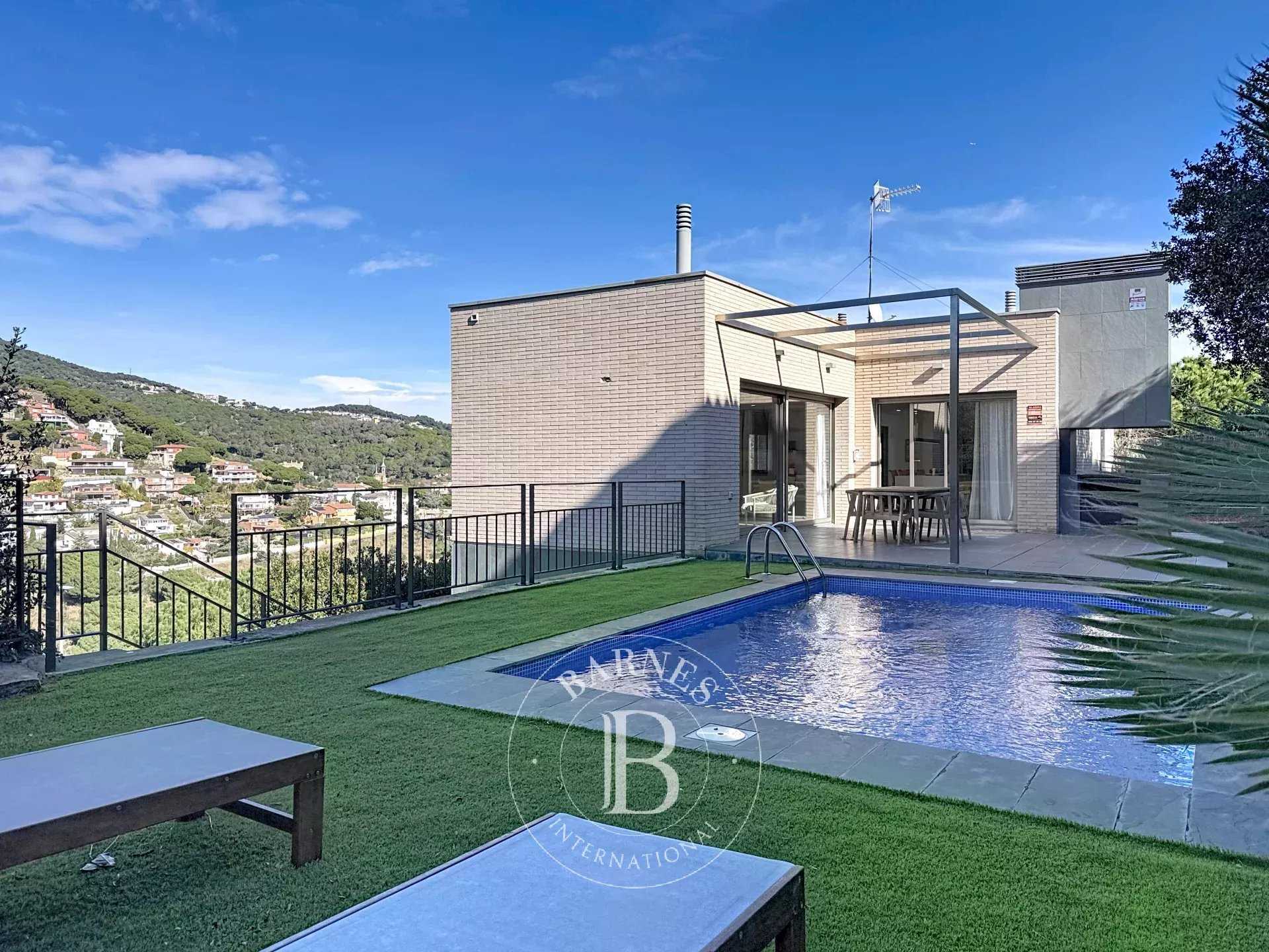 Maison Alella  -  ref 85909830 (picture 1)