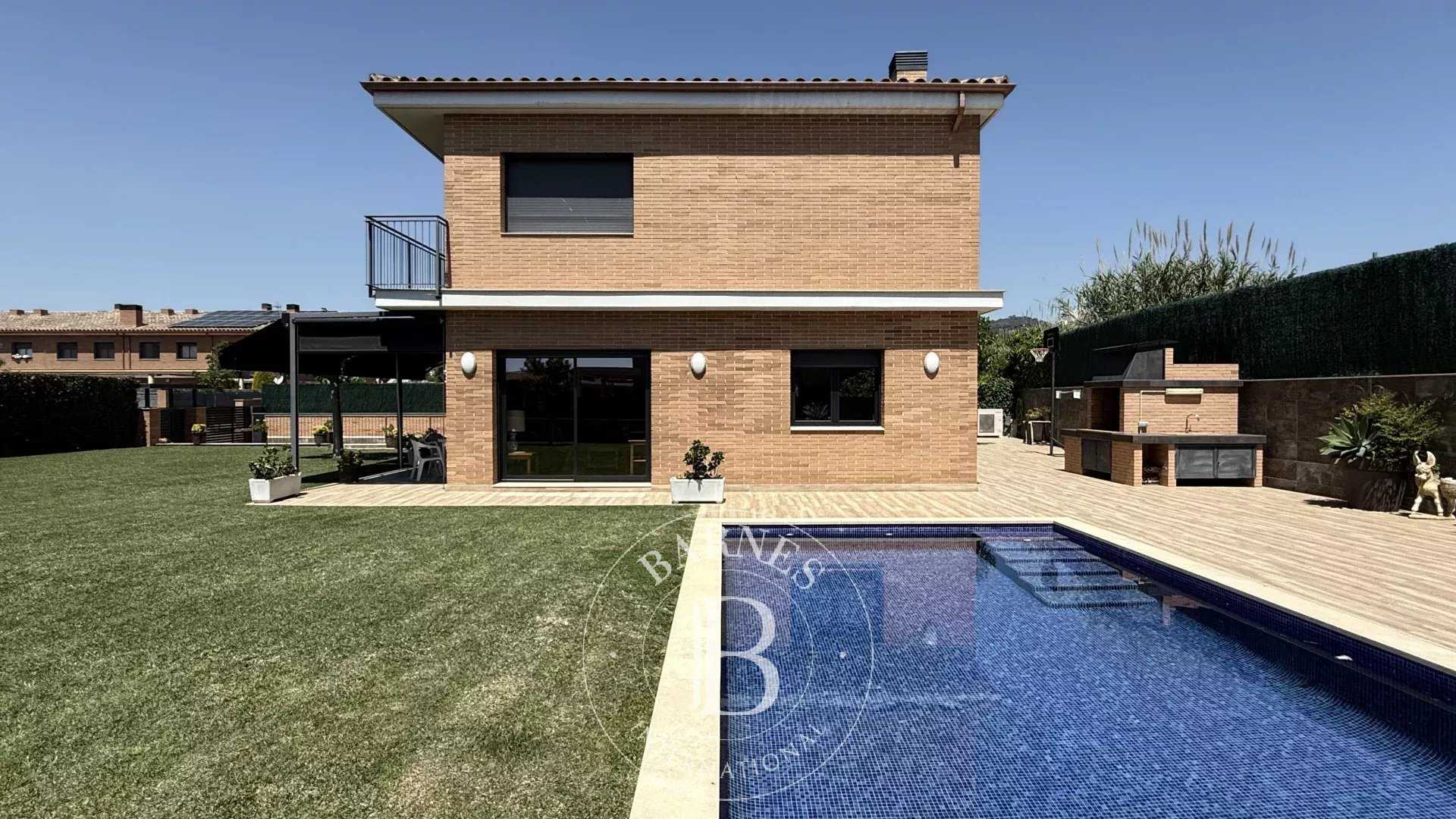House Cabrera de Mar  -  ref 85943313 (picture 1)