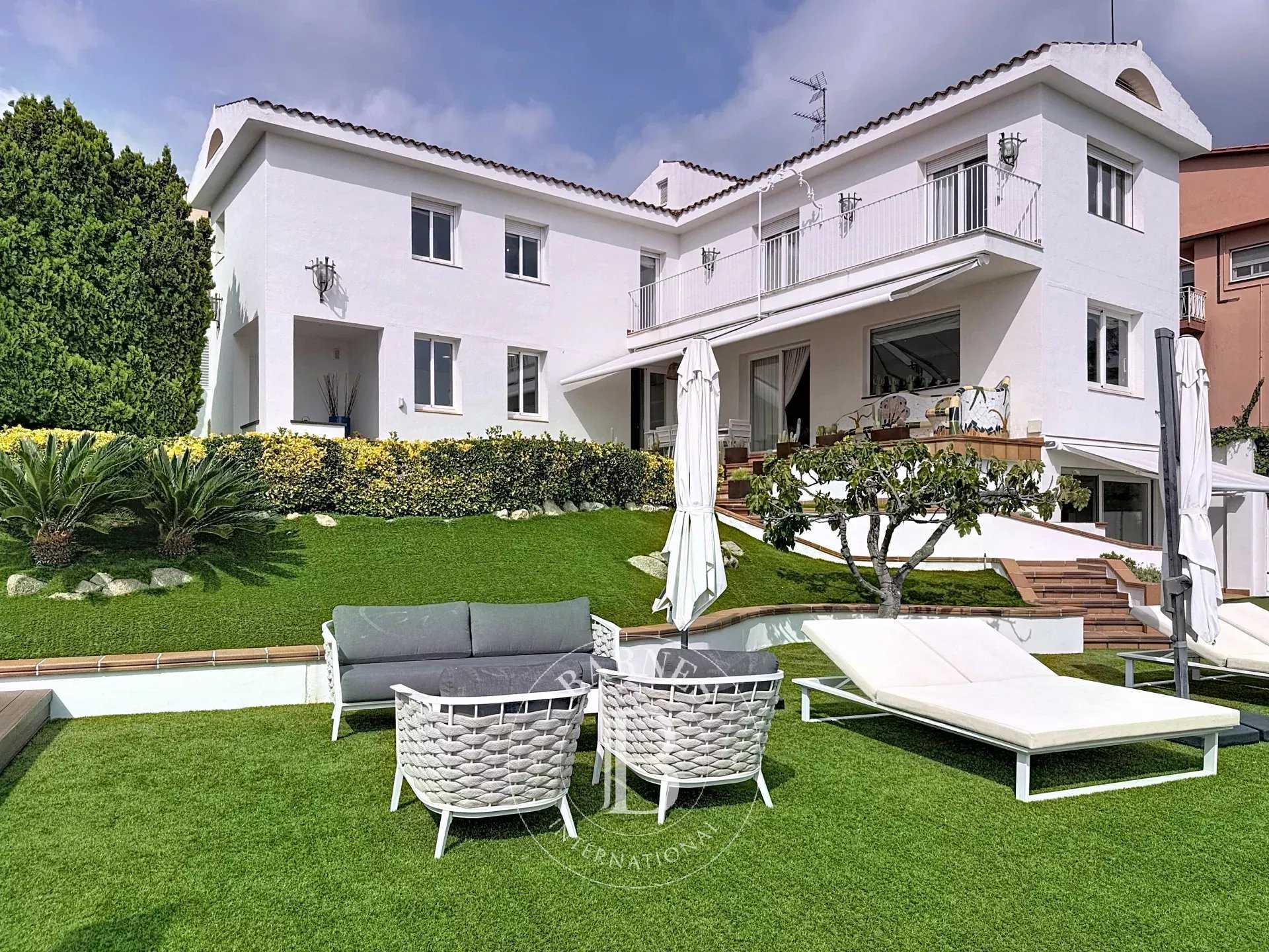 House Mataró  -  ref 86345224 (picture 1)