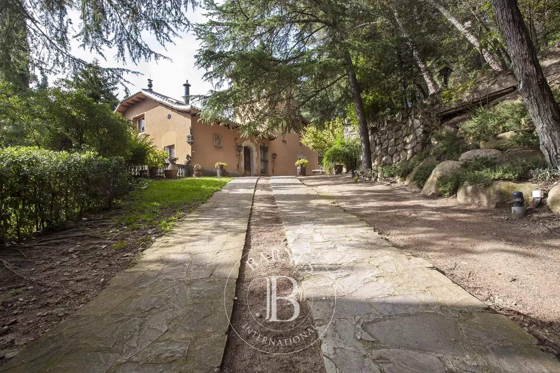 Arenys de Munt  - Finca 12 Cuartos 10 Habitaciones - picture 9