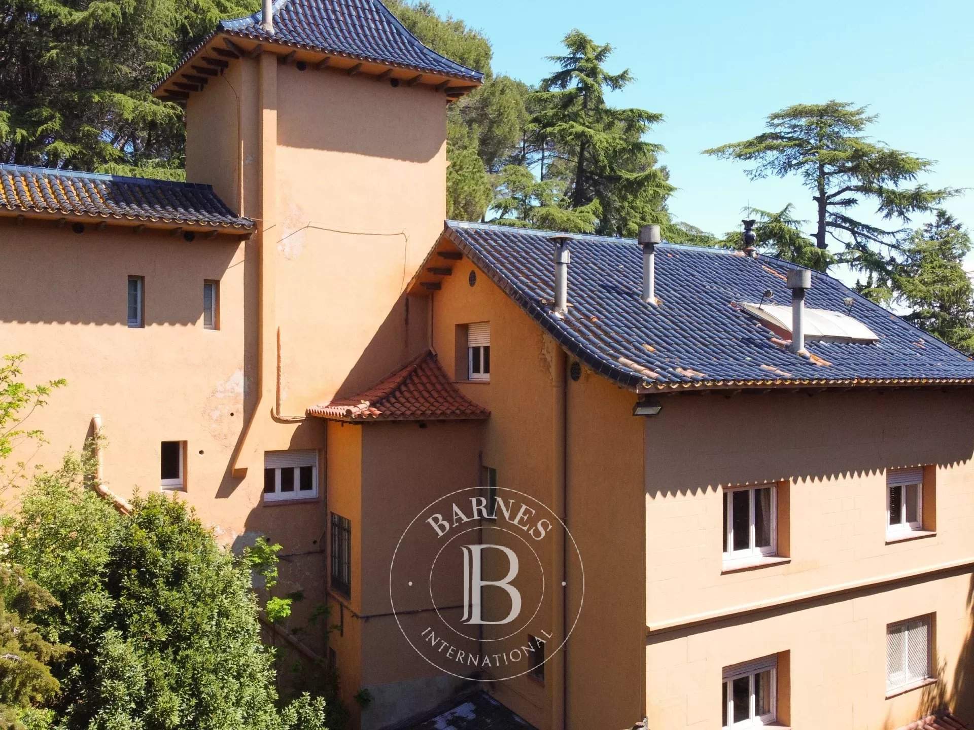 Arenys de Munt  - Finca 12 Cuartos 10 Habitaciones - picture 7