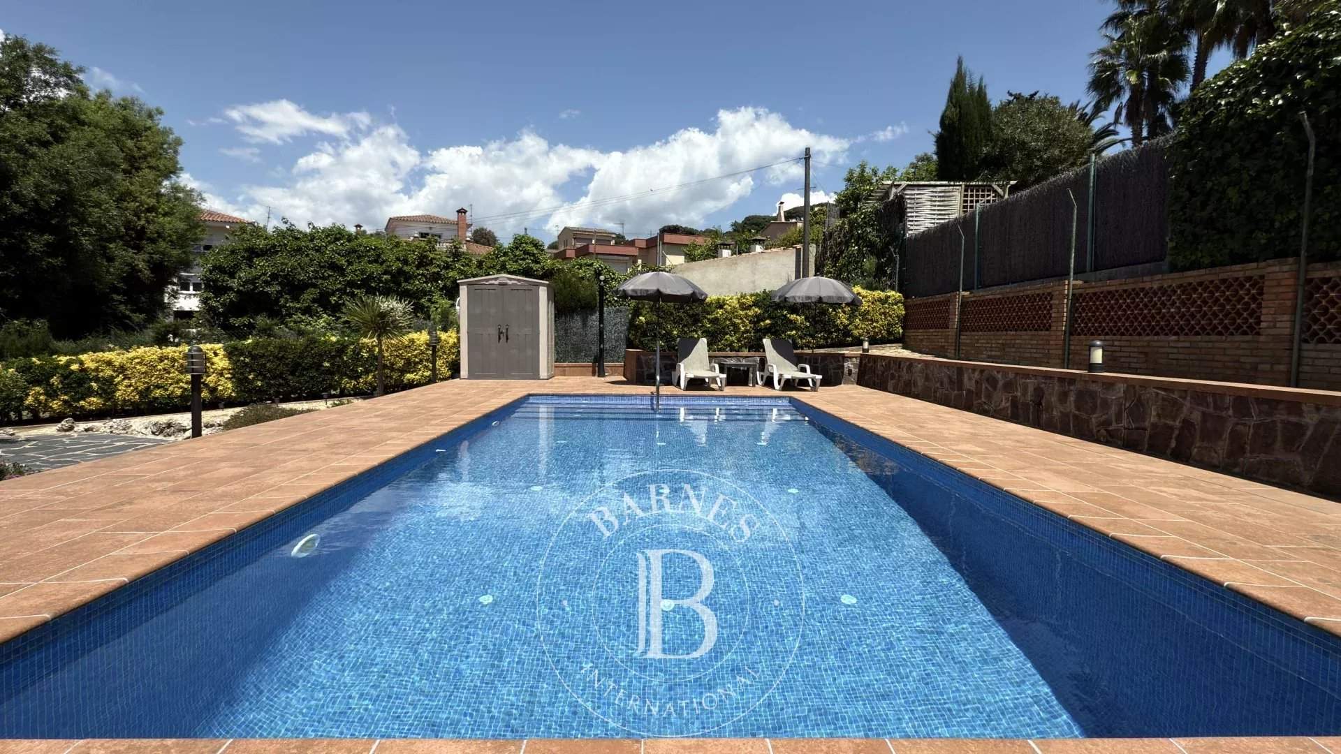 Arenys de Munt  - Casa 4 Cuartos 4 Habitaciones - picture 16