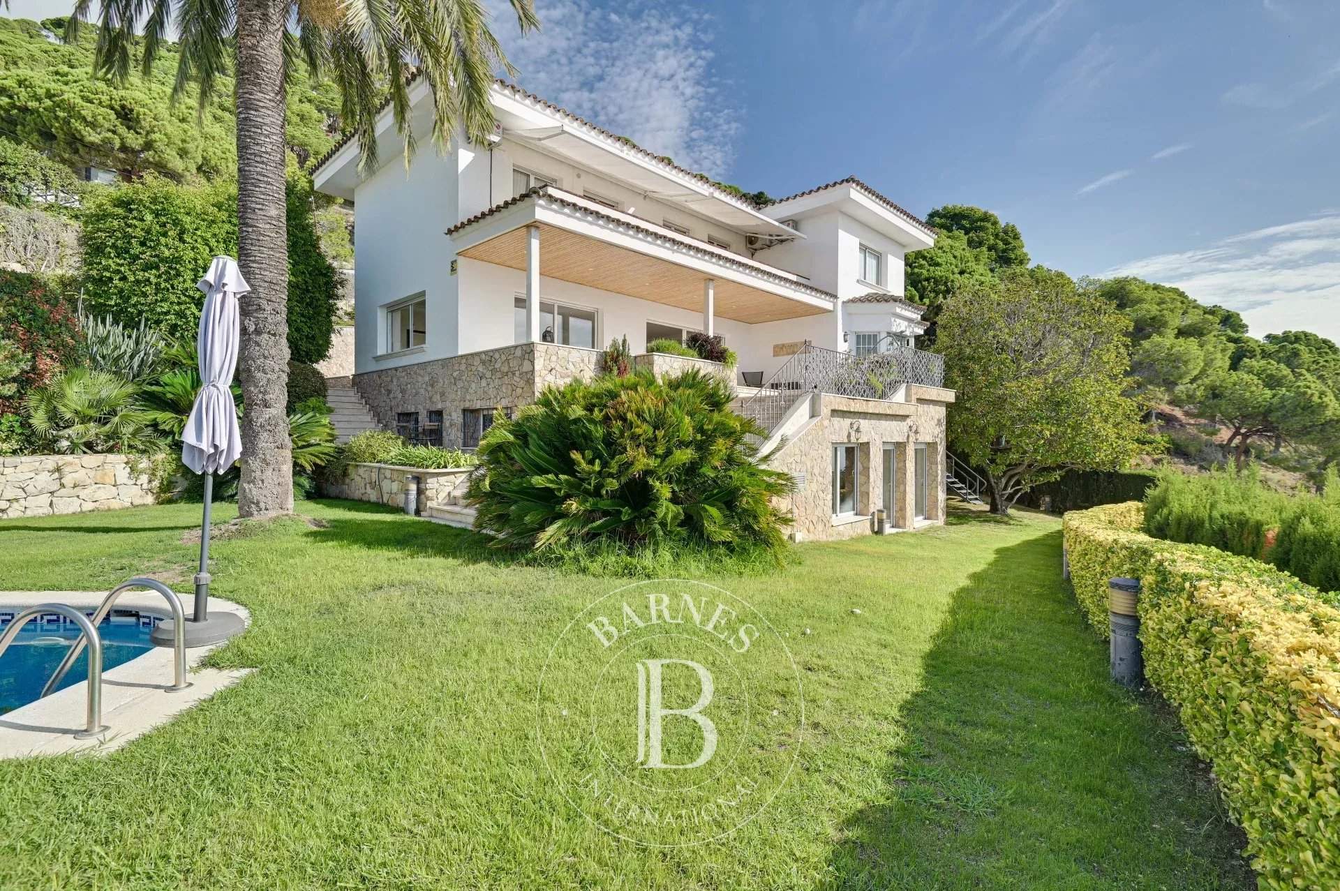 Cabrils  - House 7 Bedrooms - picture 1