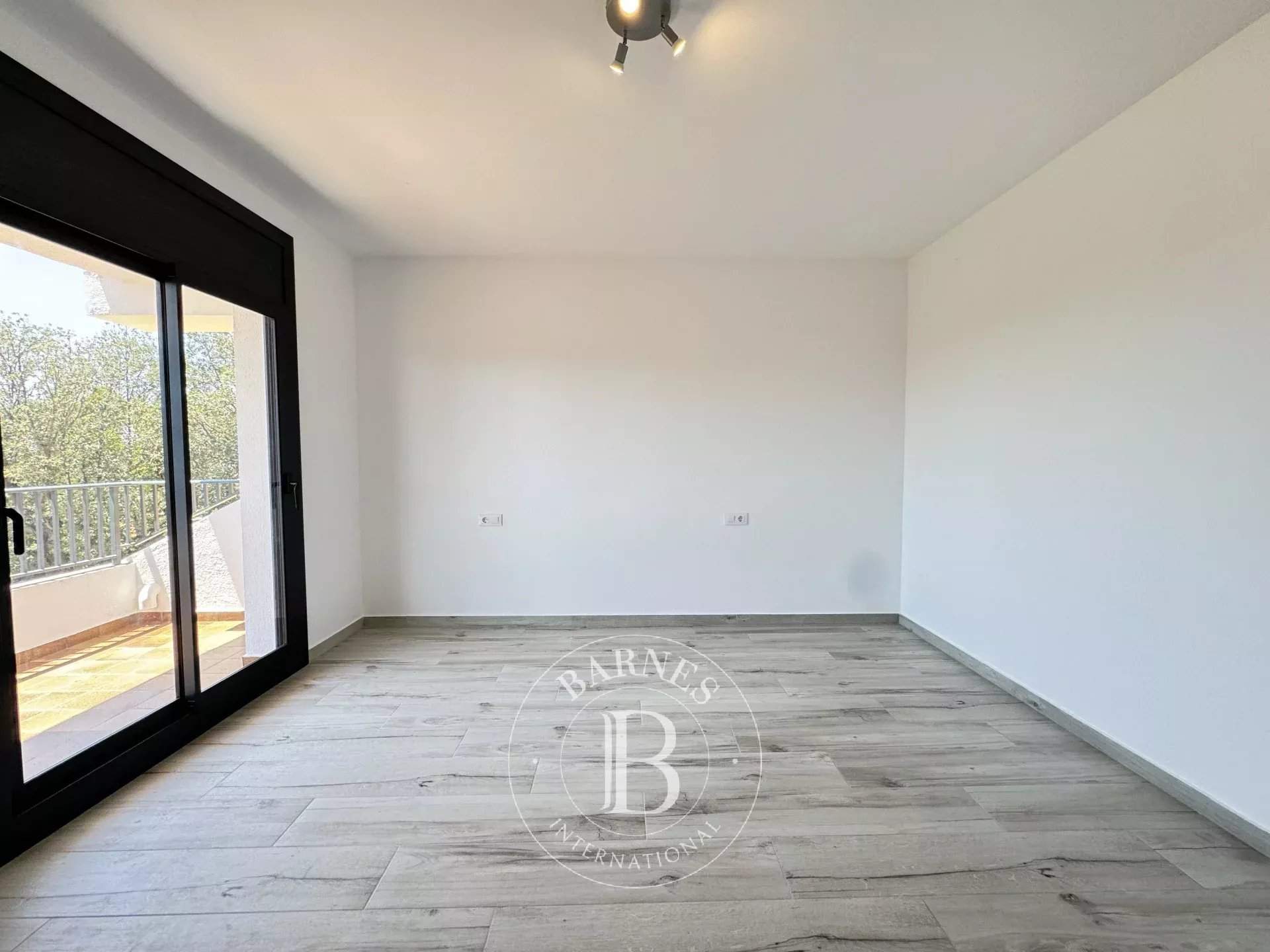 Mataró  - Casa 6 Cuartos 6 Habitaciones - picture 10