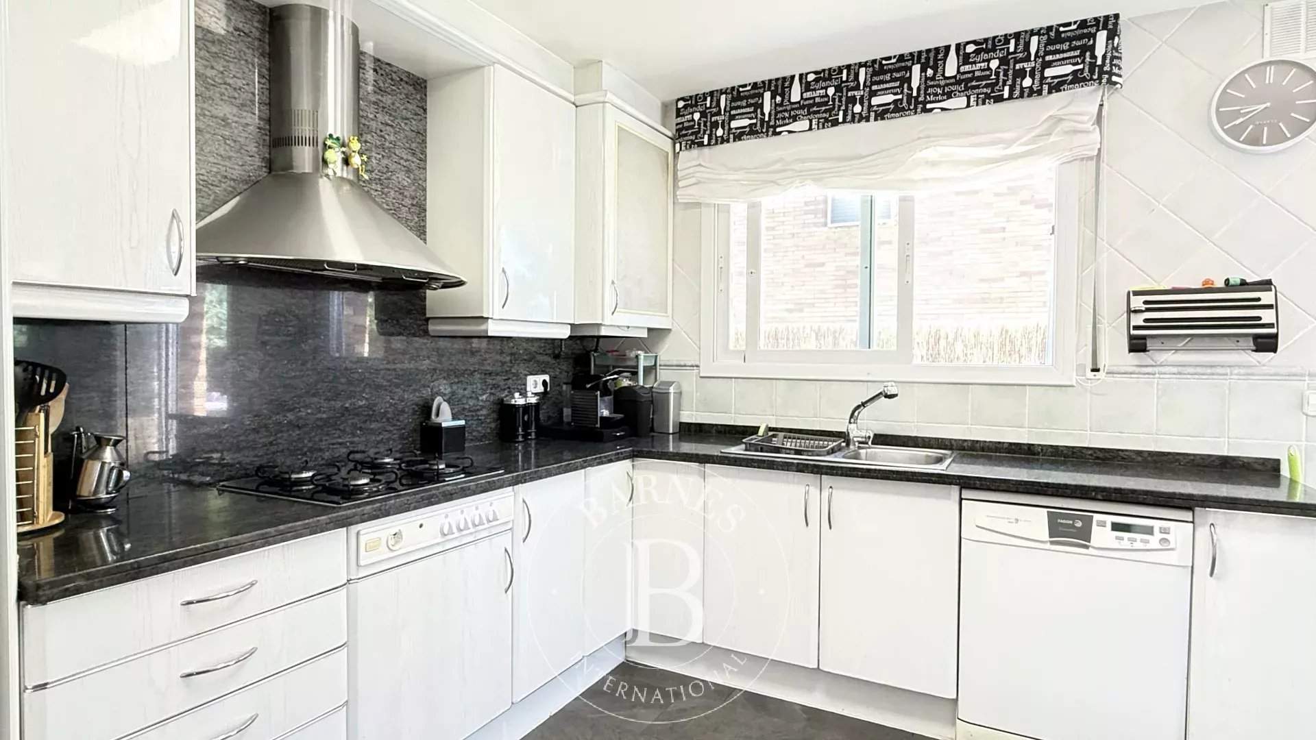 Sant Vicenç de Montalt  - House 4 Bedrooms - picture 16