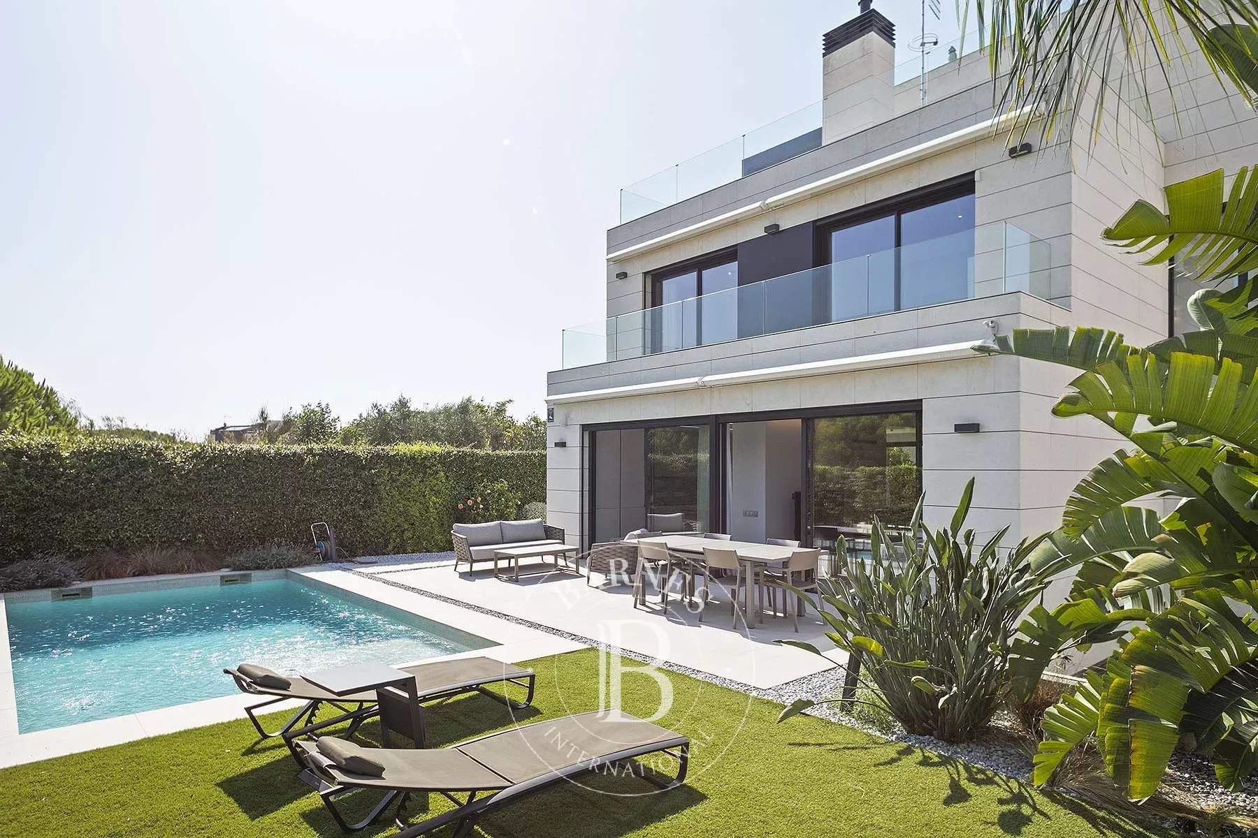 Montgat  - House 6 Bedrooms - picture 19