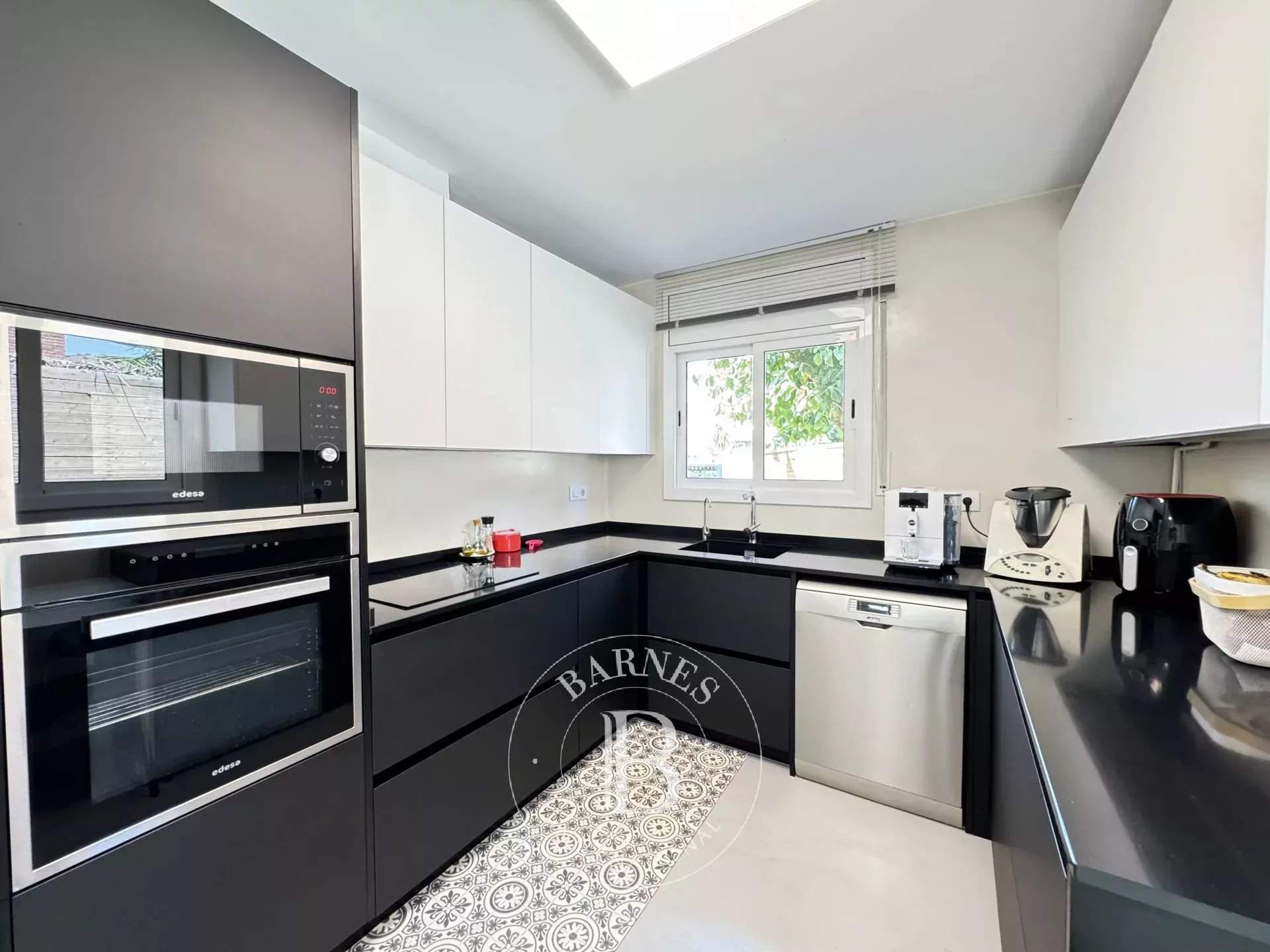 Tiana  - House 4 Bedrooms - picture 4