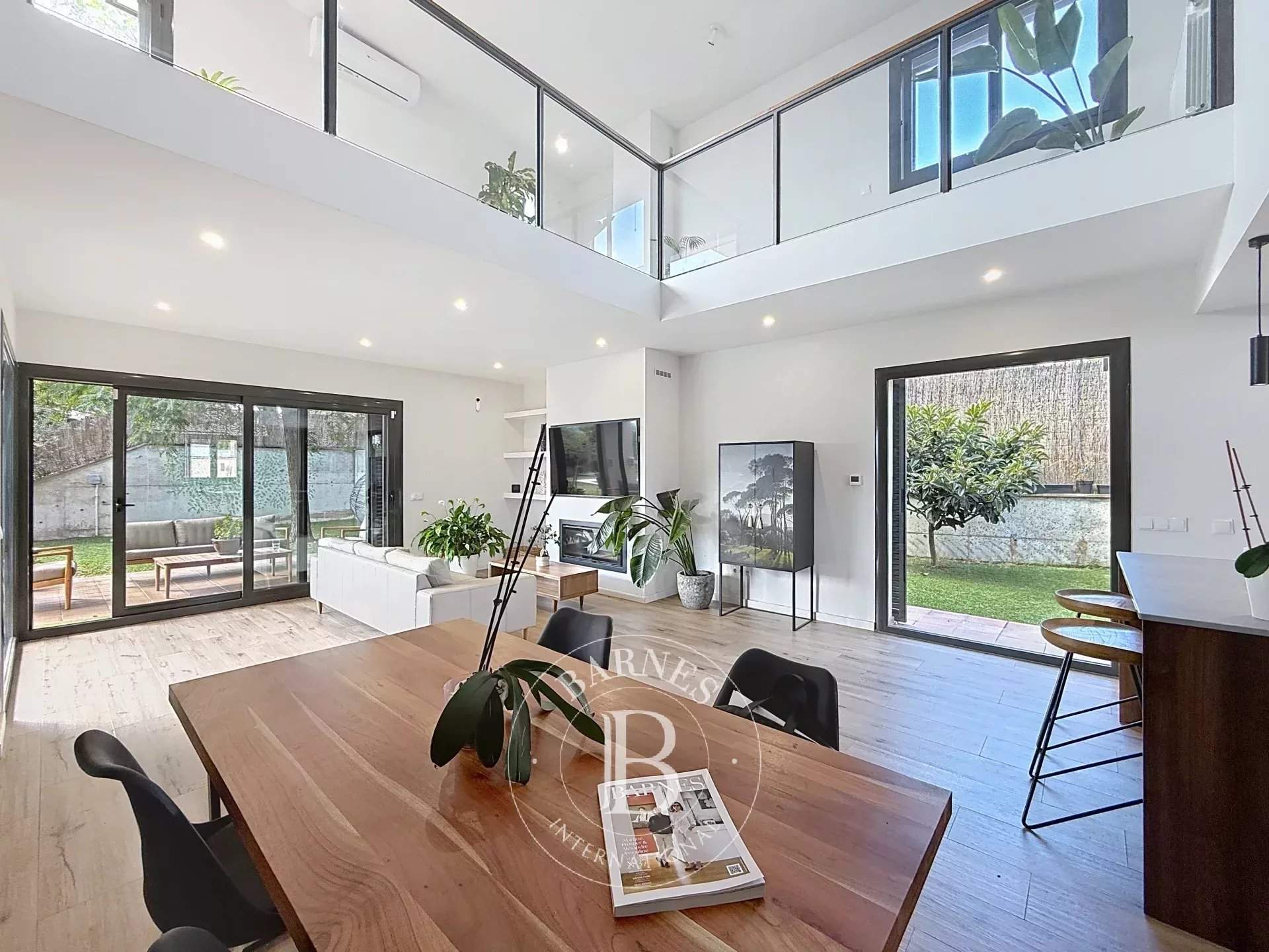 Mataró  - Casa 4 Cuartos 4 Habitaciones - picture 9