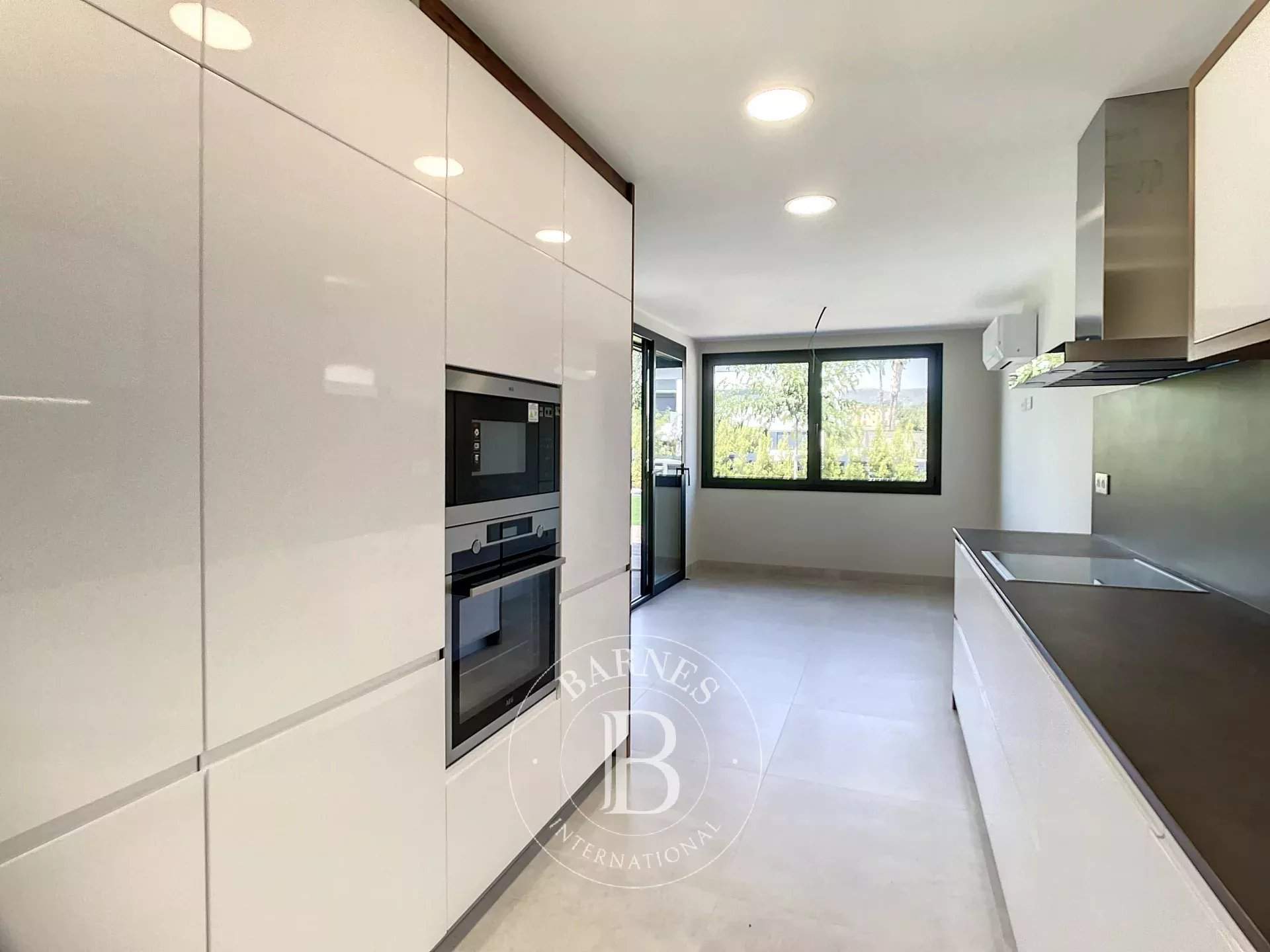 Sant Andreu de Llavaneres  - Casa 5 Cuartos 5 Habitaciones - picture 4